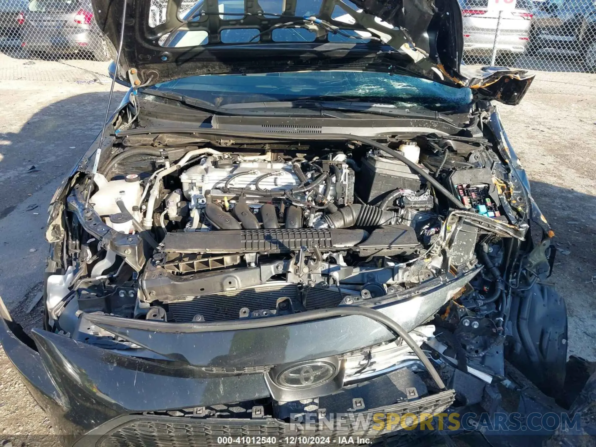 10 Photograph of a damaged car 5YFEPMAE7NP371687 TOYOTA COROLLA 2022