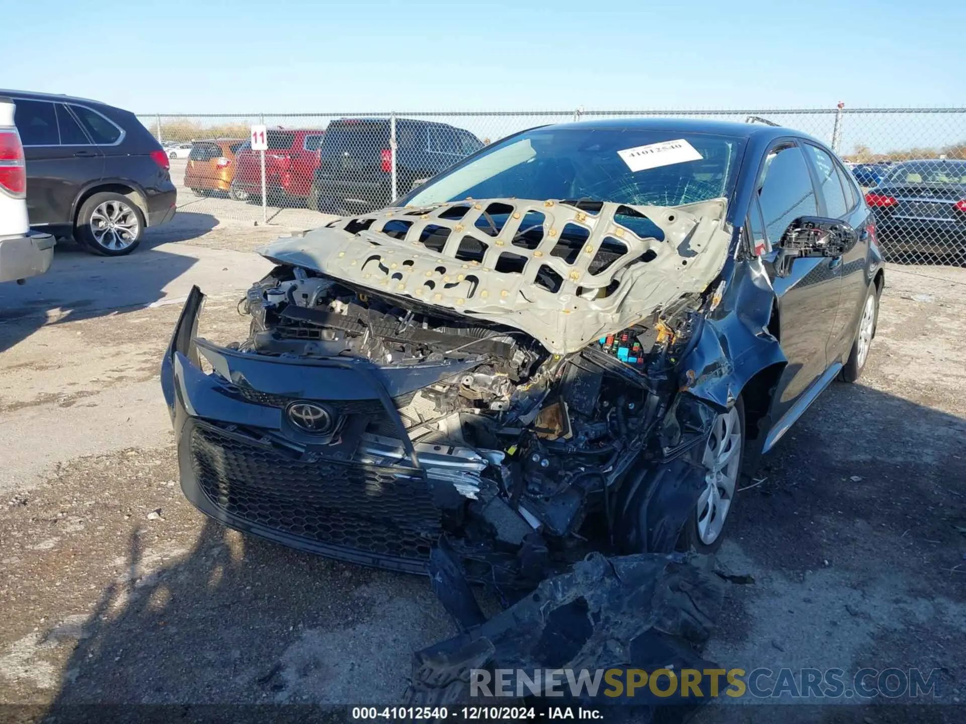 2 Photograph of a damaged car 5YFEPMAE7NP371687 TOYOTA COROLLA 2022