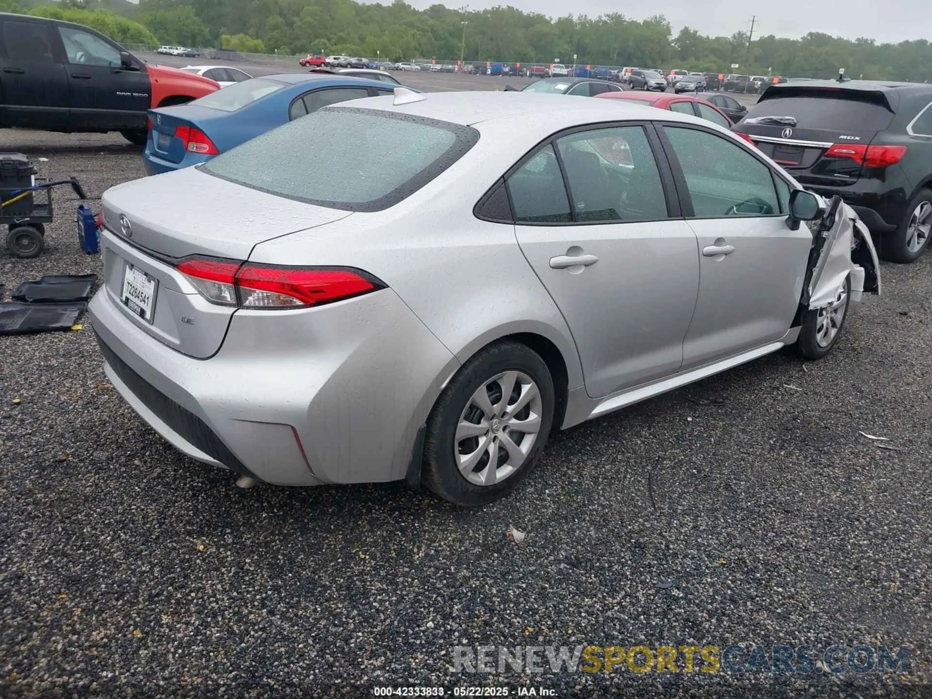 4 Photograph of a damaged car 5YFEPMAE7NP373259 TOYOTA COROLLA 2022