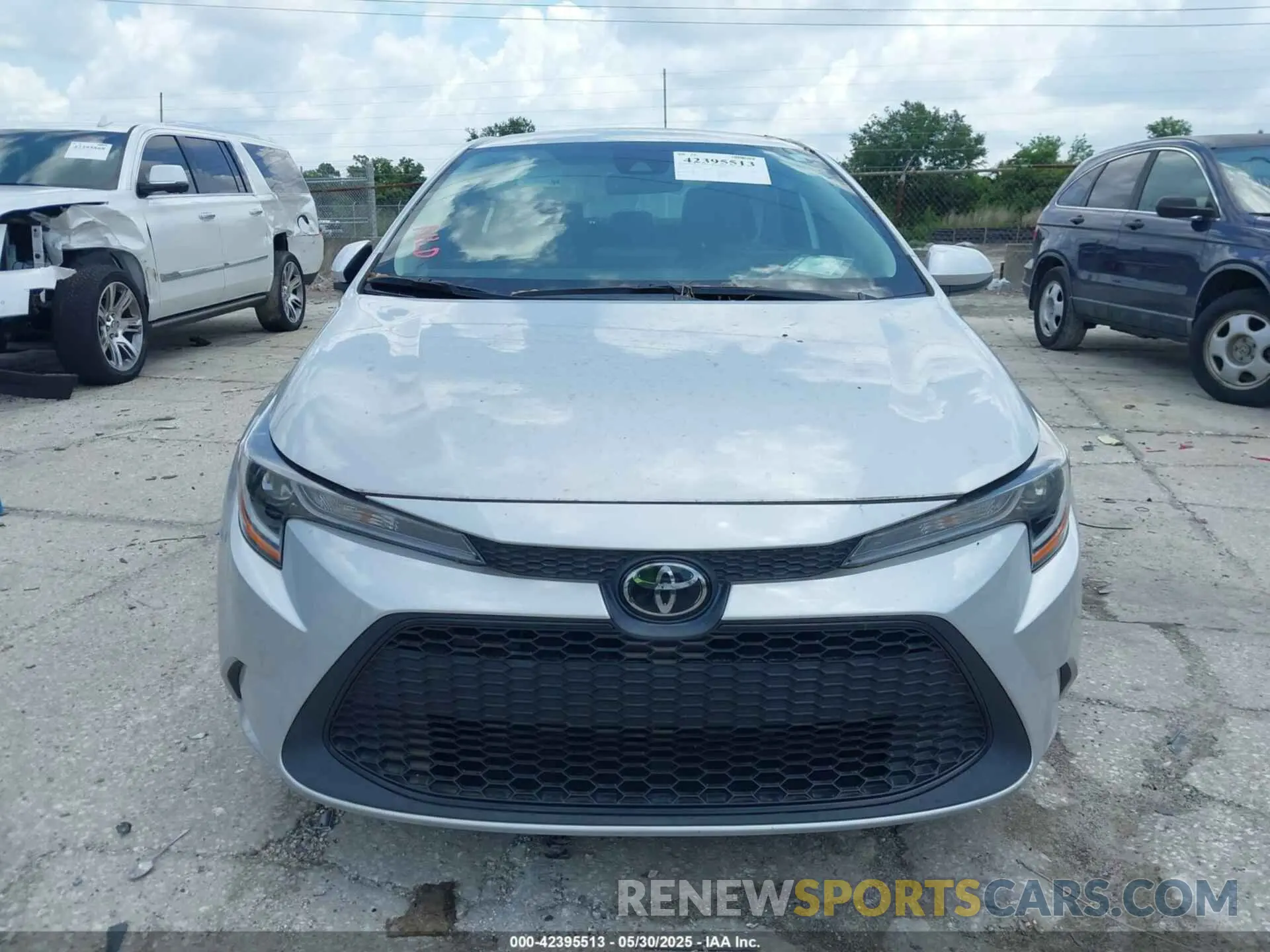 12 Photograph of a damaged car 5YFEPMAE7NP378851 TOYOTA COROLLA 2022