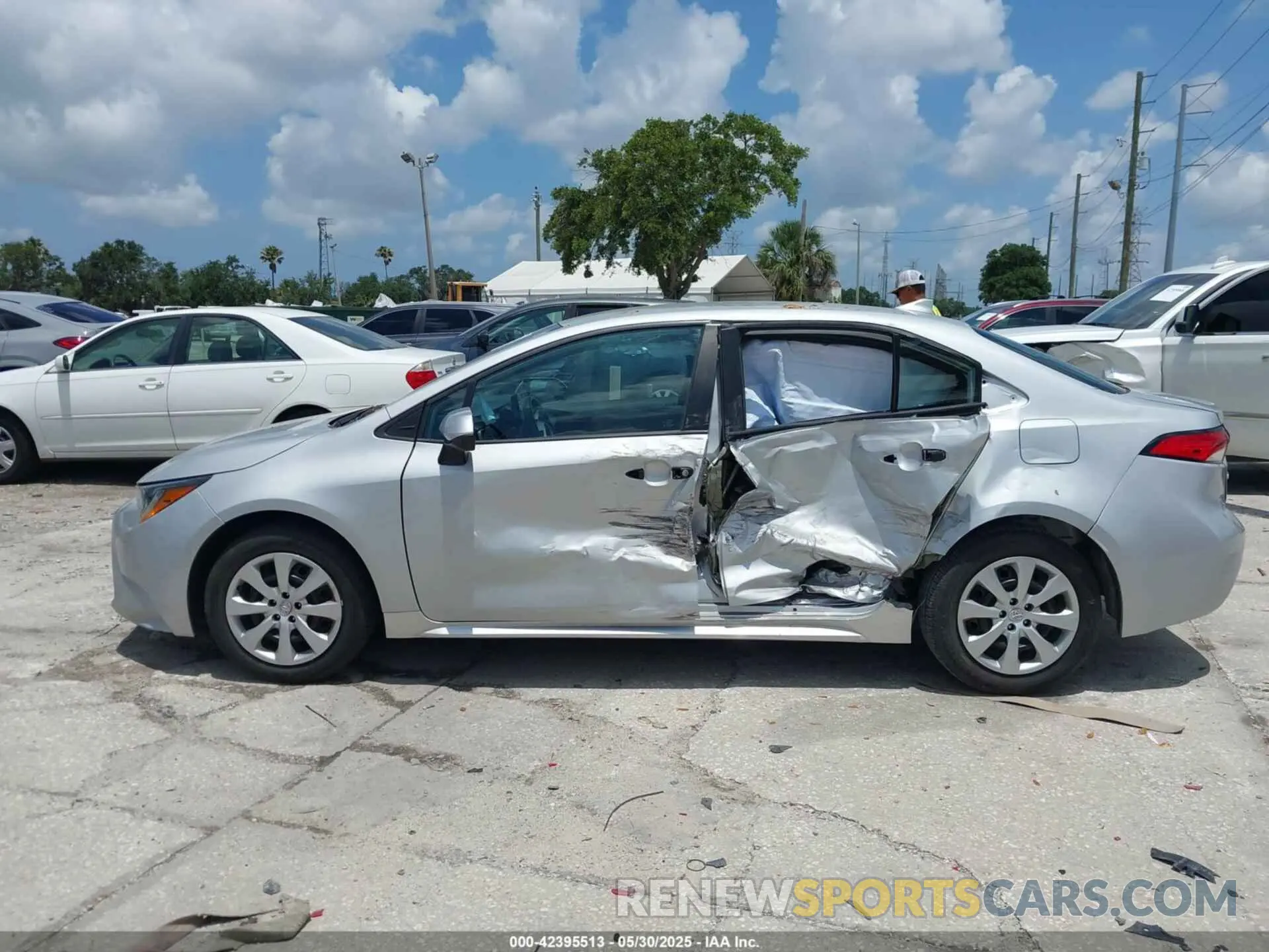14 Photograph of a damaged car 5YFEPMAE7NP378851 TOYOTA COROLLA 2022