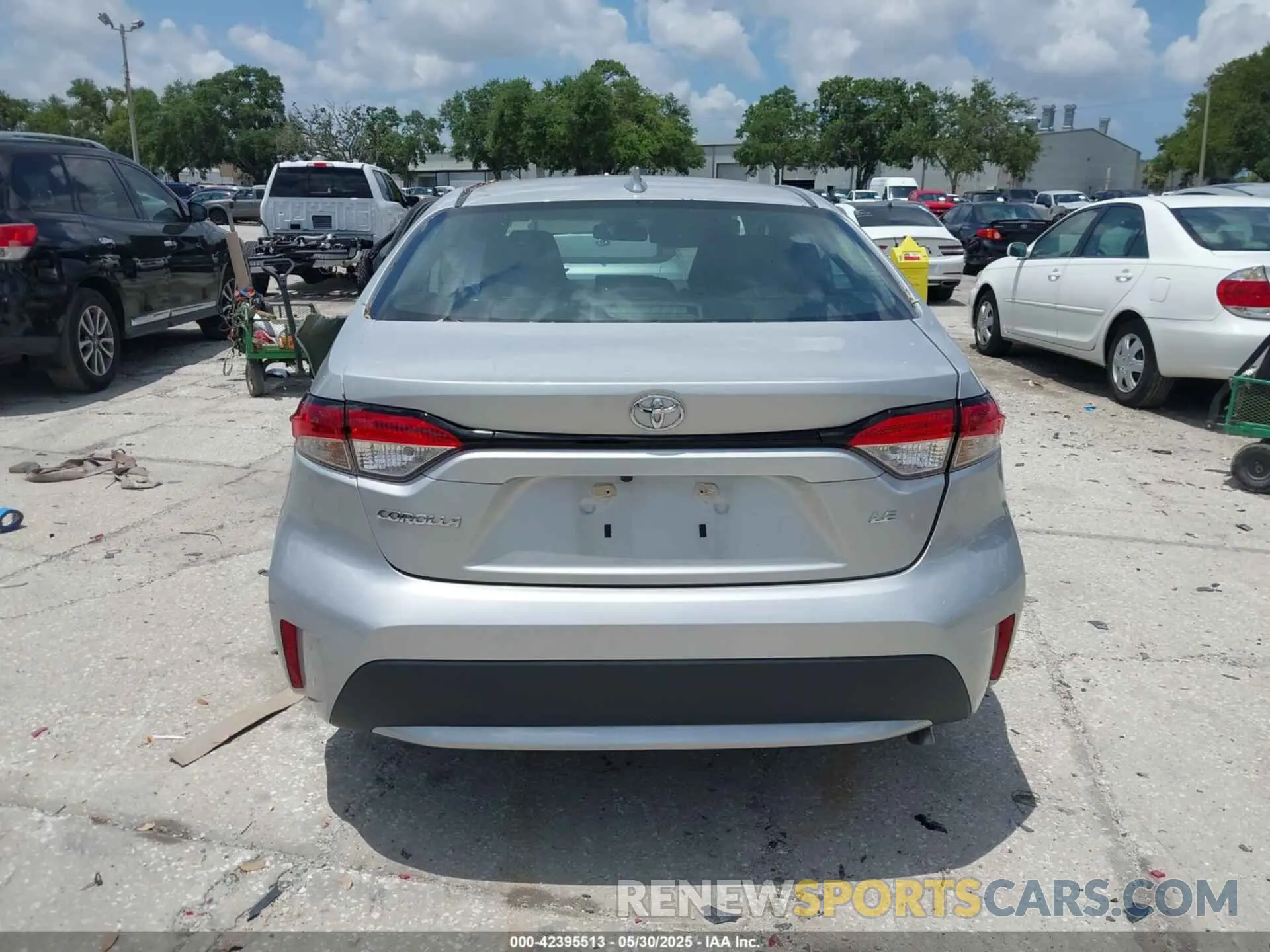 16 Photograph of a damaged car 5YFEPMAE7NP378851 TOYOTA COROLLA 2022