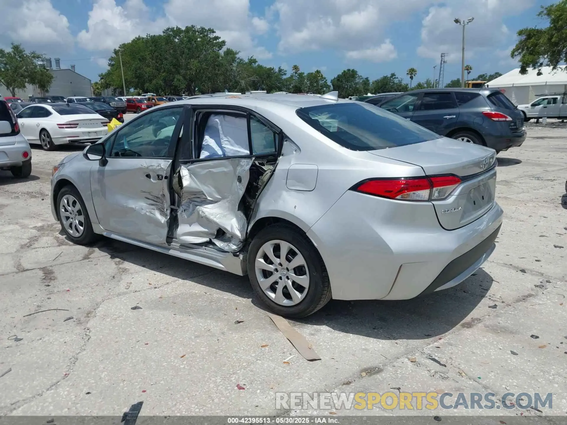 3 Photograph of a damaged car 5YFEPMAE7NP378851 TOYOTA COROLLA 2022