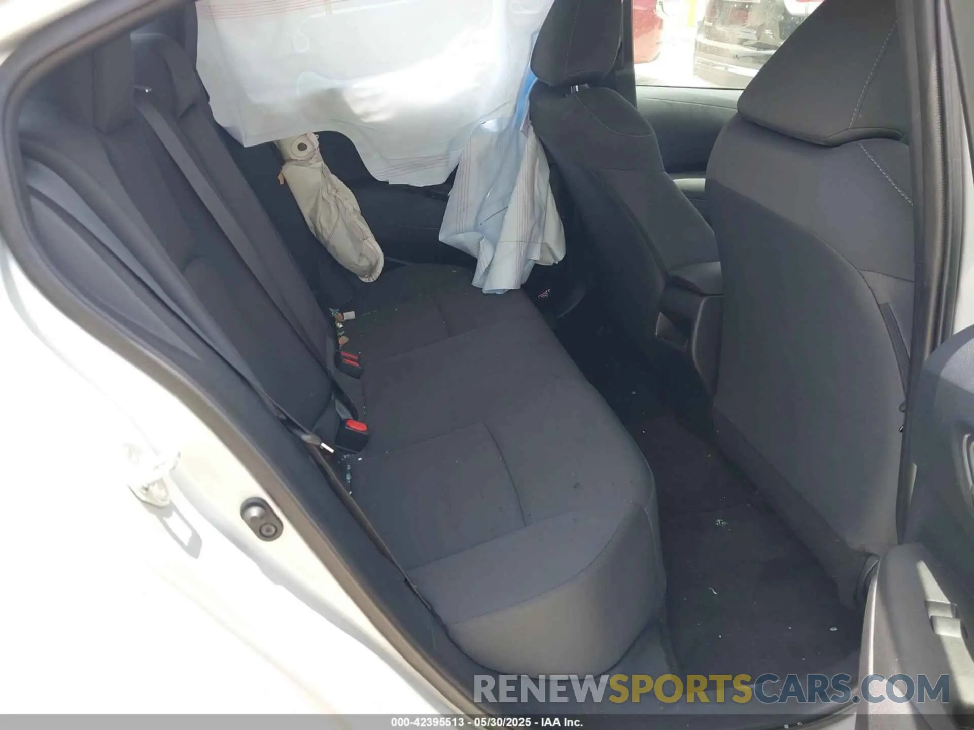 8 Photograph of a damaged car 5YFEPMAE7NP378851 TOYOTA COROLLA 2022