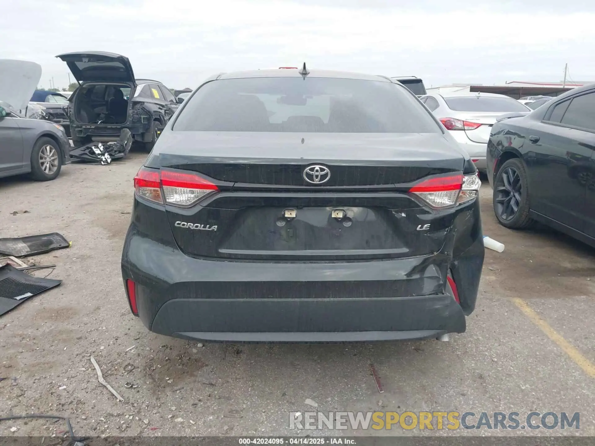 16 Photograph of a damaged car 5YFEPMAE7NP378994 TOYOTA COROLLA 2022