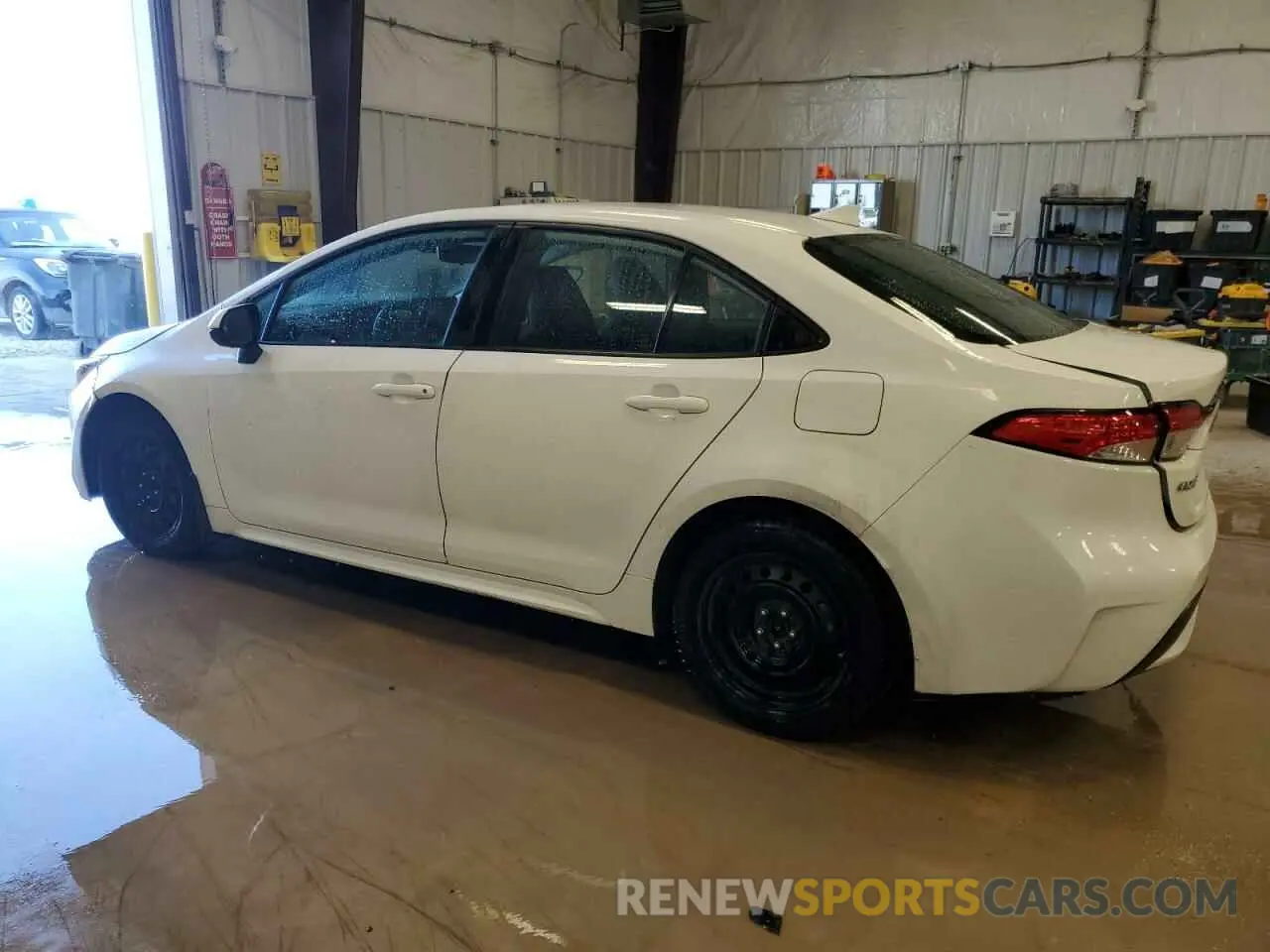 2 Photograph of a damaged car 5YFEPMAE7NP380289 TOYOTA COROLLA 2022