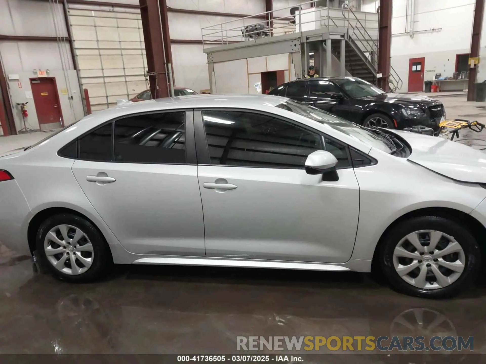 13 Photograph of a damaged car 5YFEPMAE7NP380843 TOYOTA COROLLA 2022