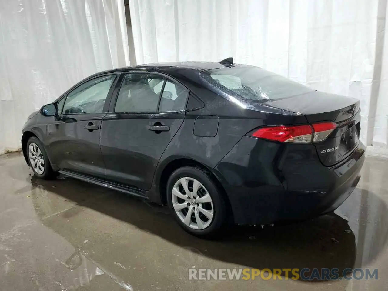 2 Photograph of a damaged car 5YFEPMAE7NP381586 TOYOTA COROLLA 2022