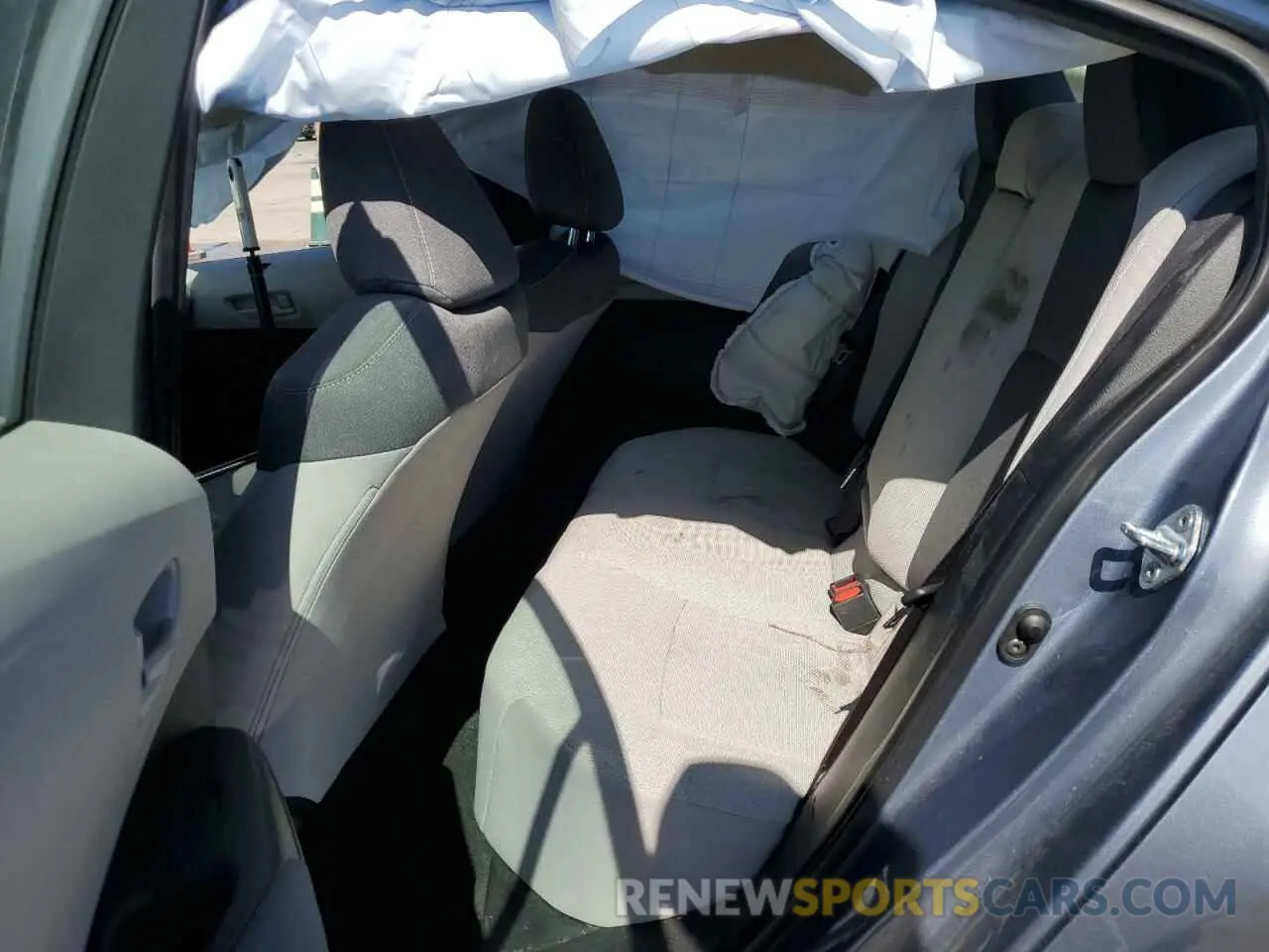 10 Photograph of a damaged car 5YFEPMAE7NP383953 TOYOTA COROLLA 2022