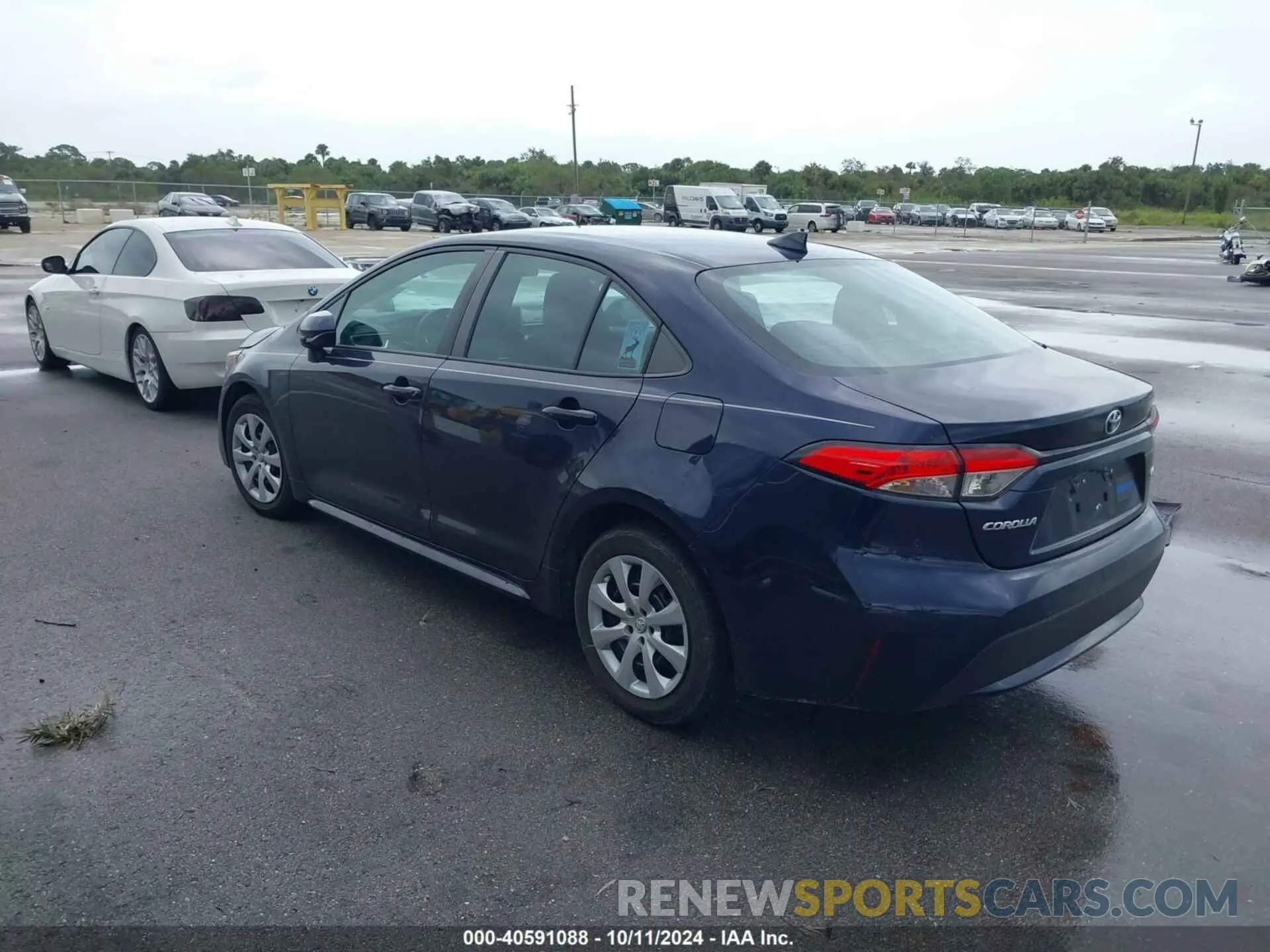 3 Photograph of a damaged car 5YFEPMAE7NP385654 TOYOTA COROLLA 2022