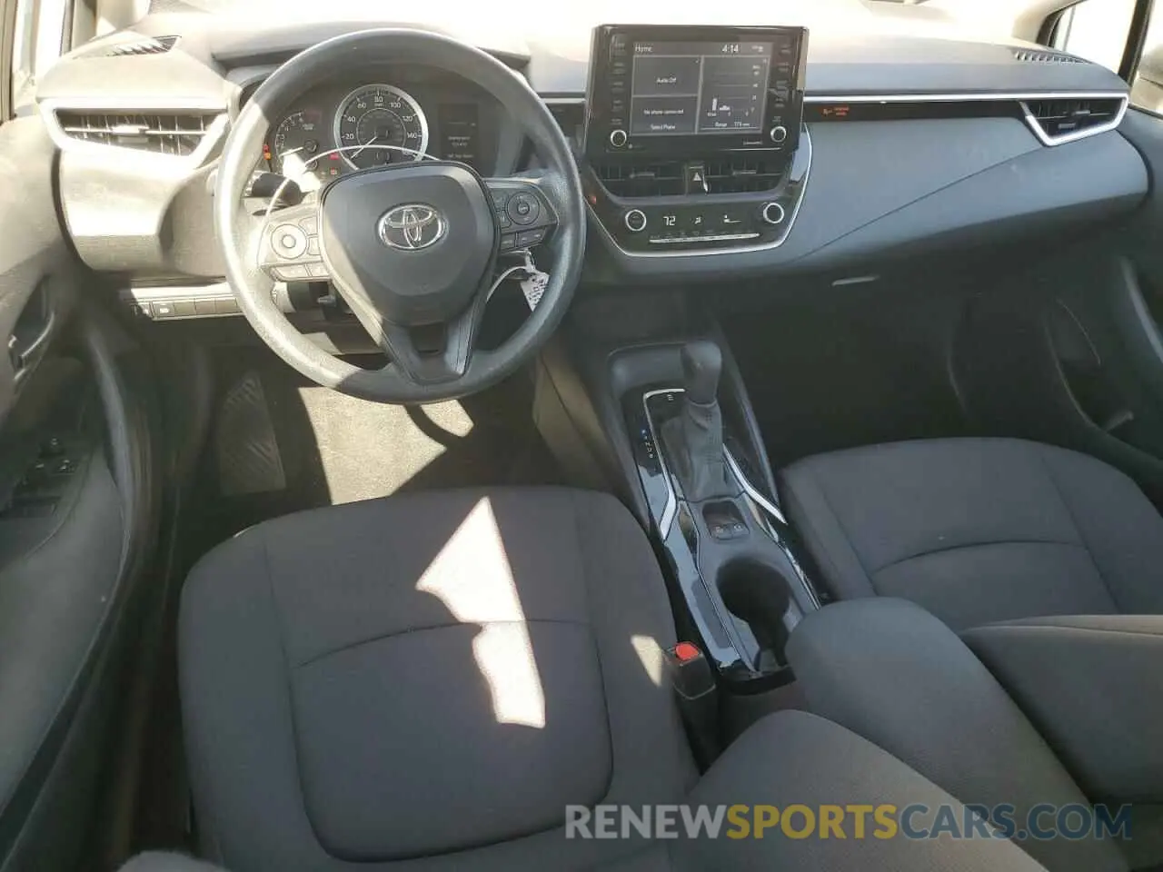 8 Photograph of a damaged car 5YFEPMAE7NP389025 TOYOTA COROLLA 2022