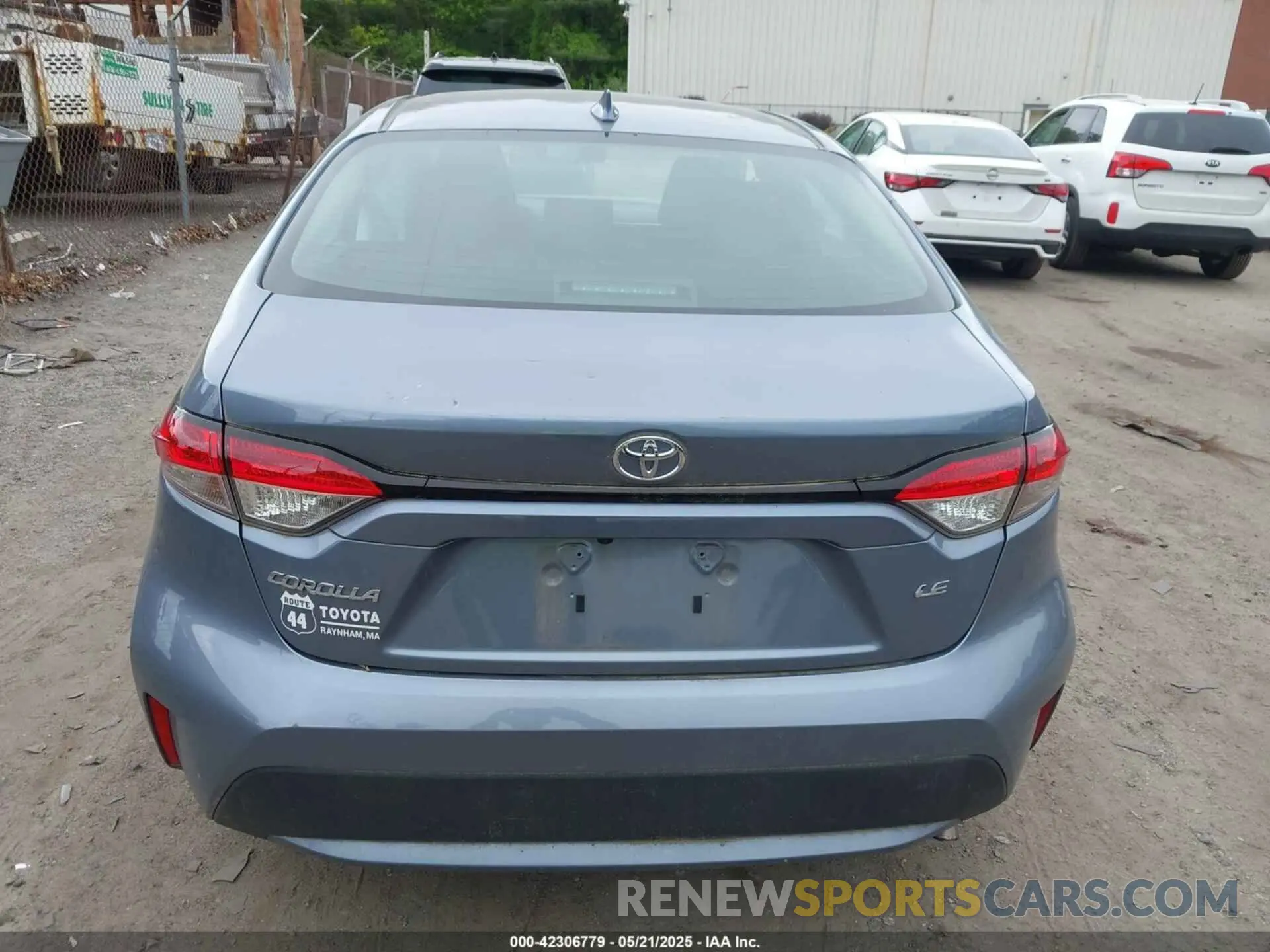 16 Photograph of a damaged car 5YFEPMAE7NP389915 TOYOTA COROLLA 2022