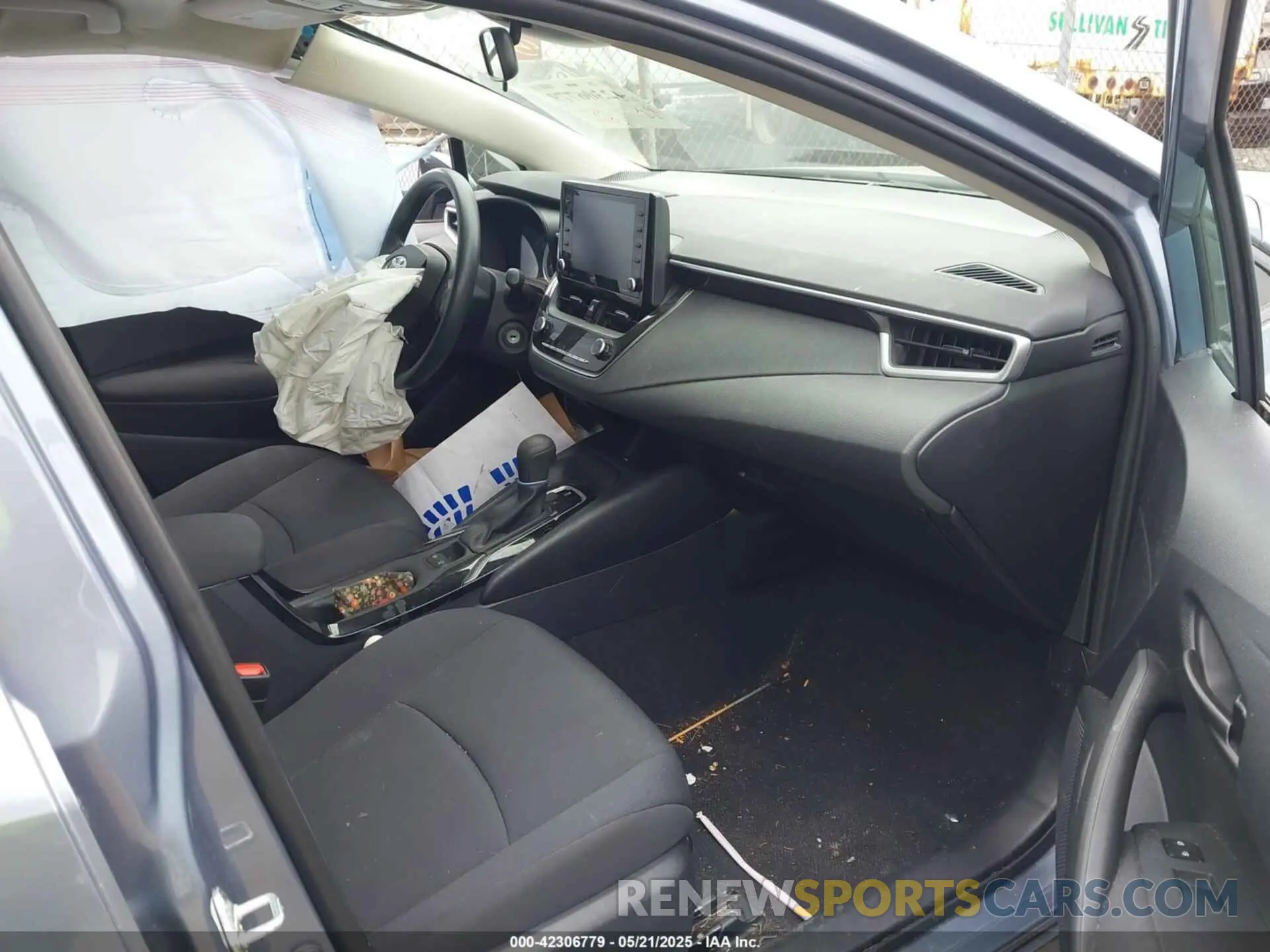 5 Photograph of a damaged car 5YFEPMAE7NP389915 TOYOTA COROLLA 2022