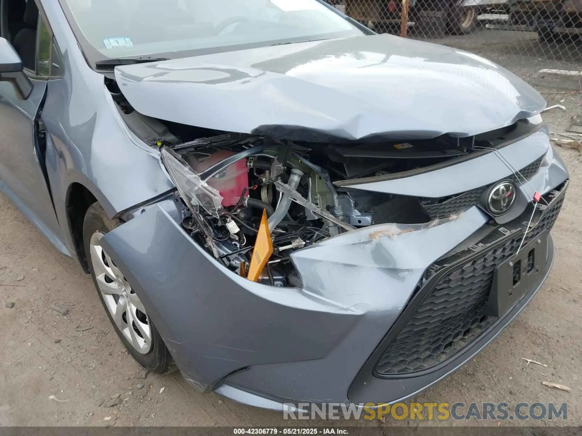 6 Photograph of a damaged car 5YFEPMAE7NP389915 TOYOTA COROLLA 2022