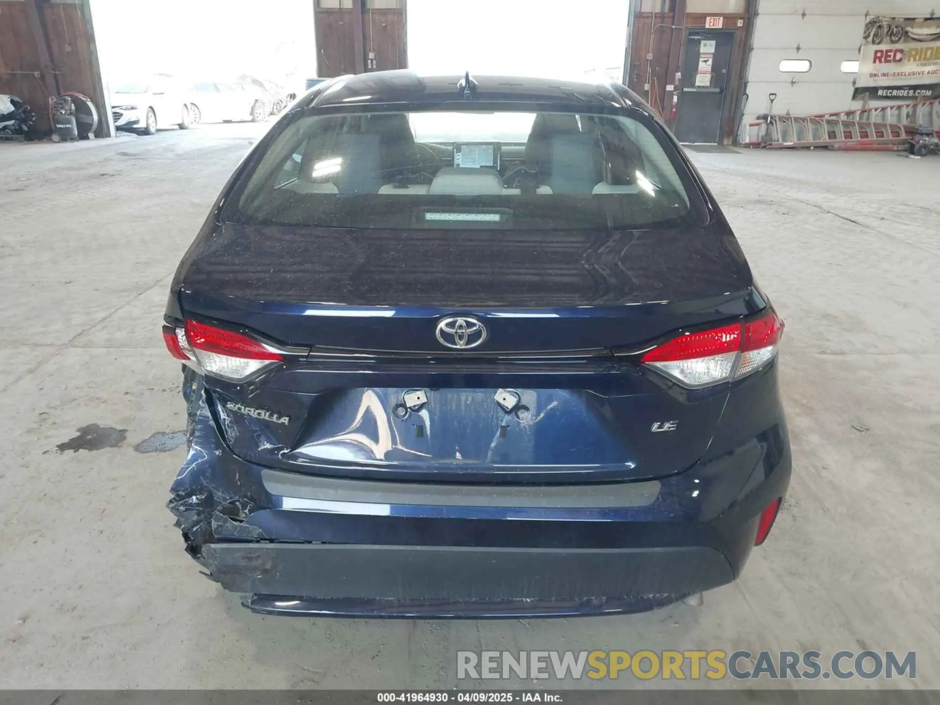 16 Photograph of a damaged car 5YFEPMAE7NP390174 TOYOTA COROLLA 2022