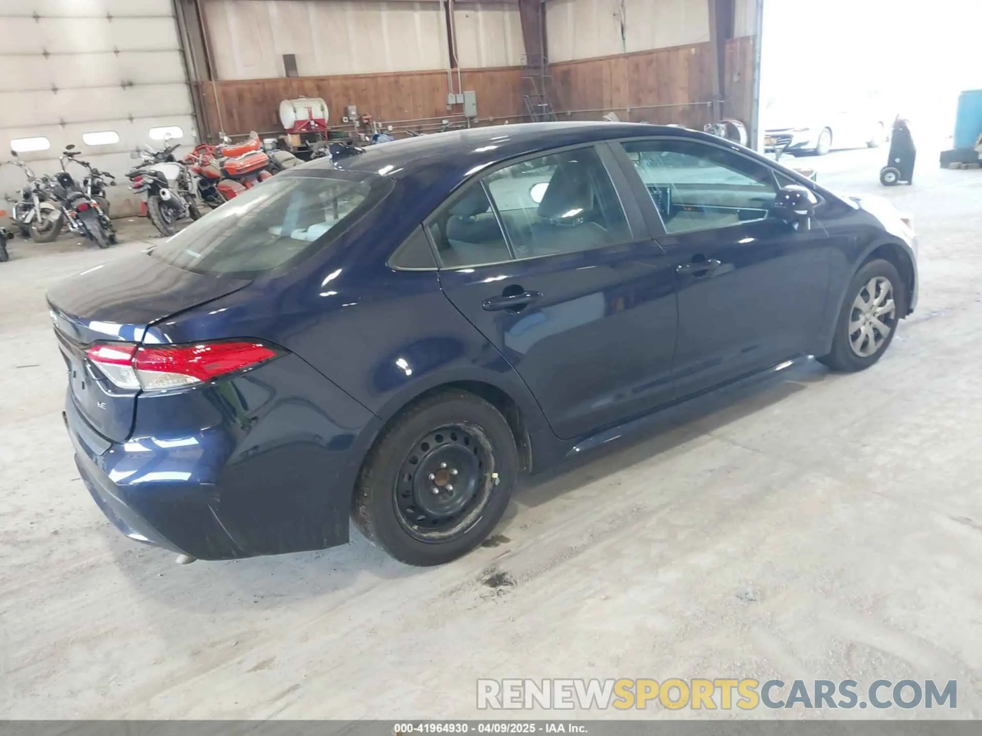 4 Photograph of a damaged car 5YFEPMAE7NP390174 TOYOTA COROLLA 2022
