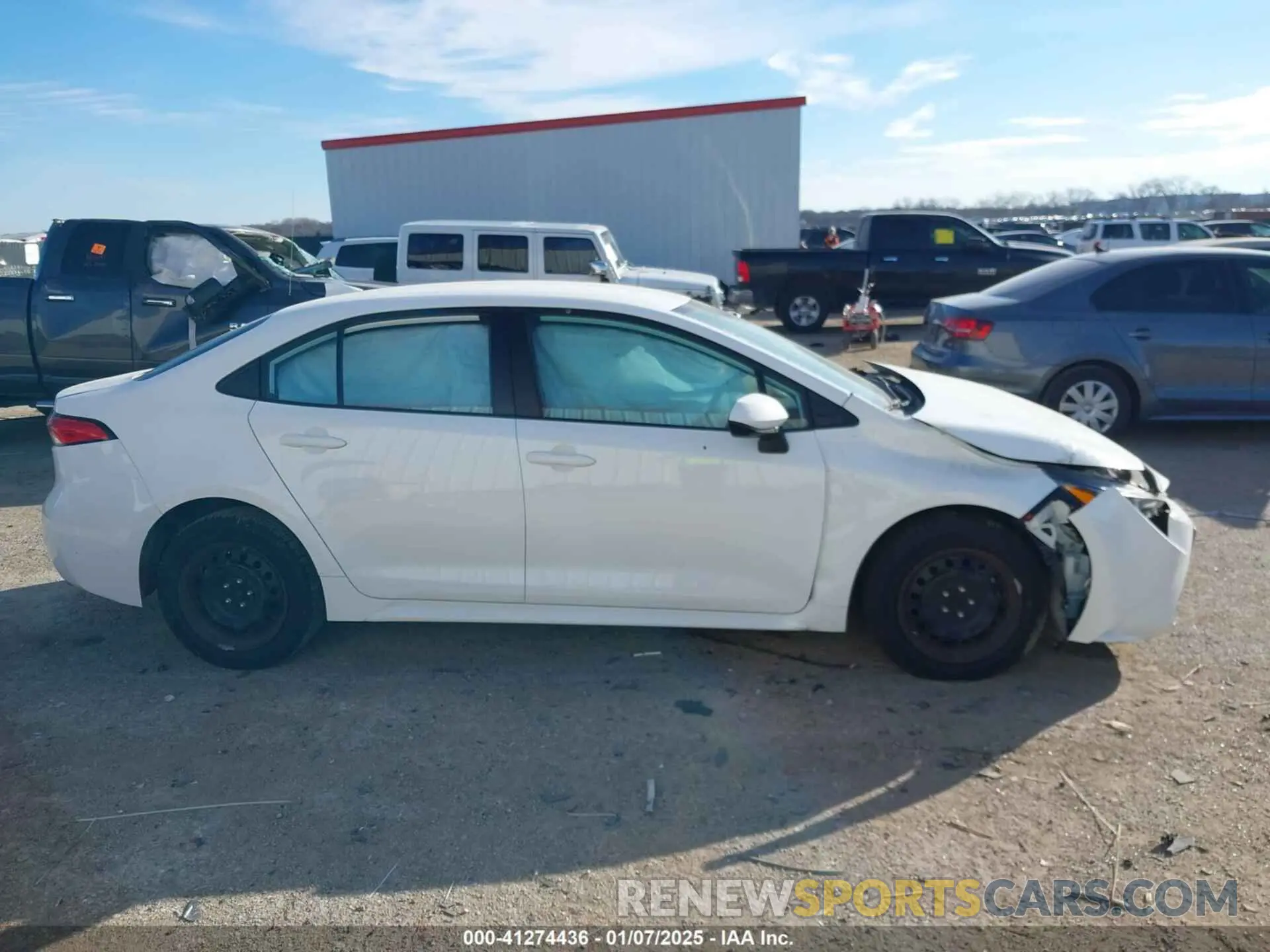 13 Photograph of a damaged car 5YFEPMAE7NP390269 TOYOTA COROLLA 2022
