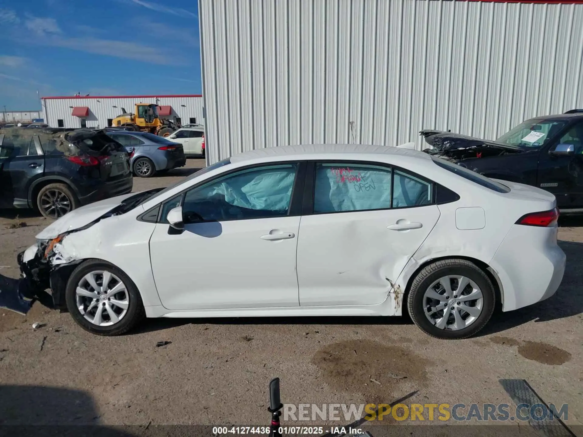 14 Photograph of a damaged car 5YFEPMAE7NP390269 TOYOTA COROLLA 2022