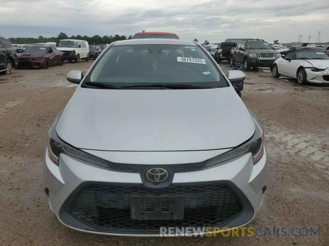 5 Photograph of a damaged car 5YFEPMAE8NP272070 TOYOTA COROLLA 2022
