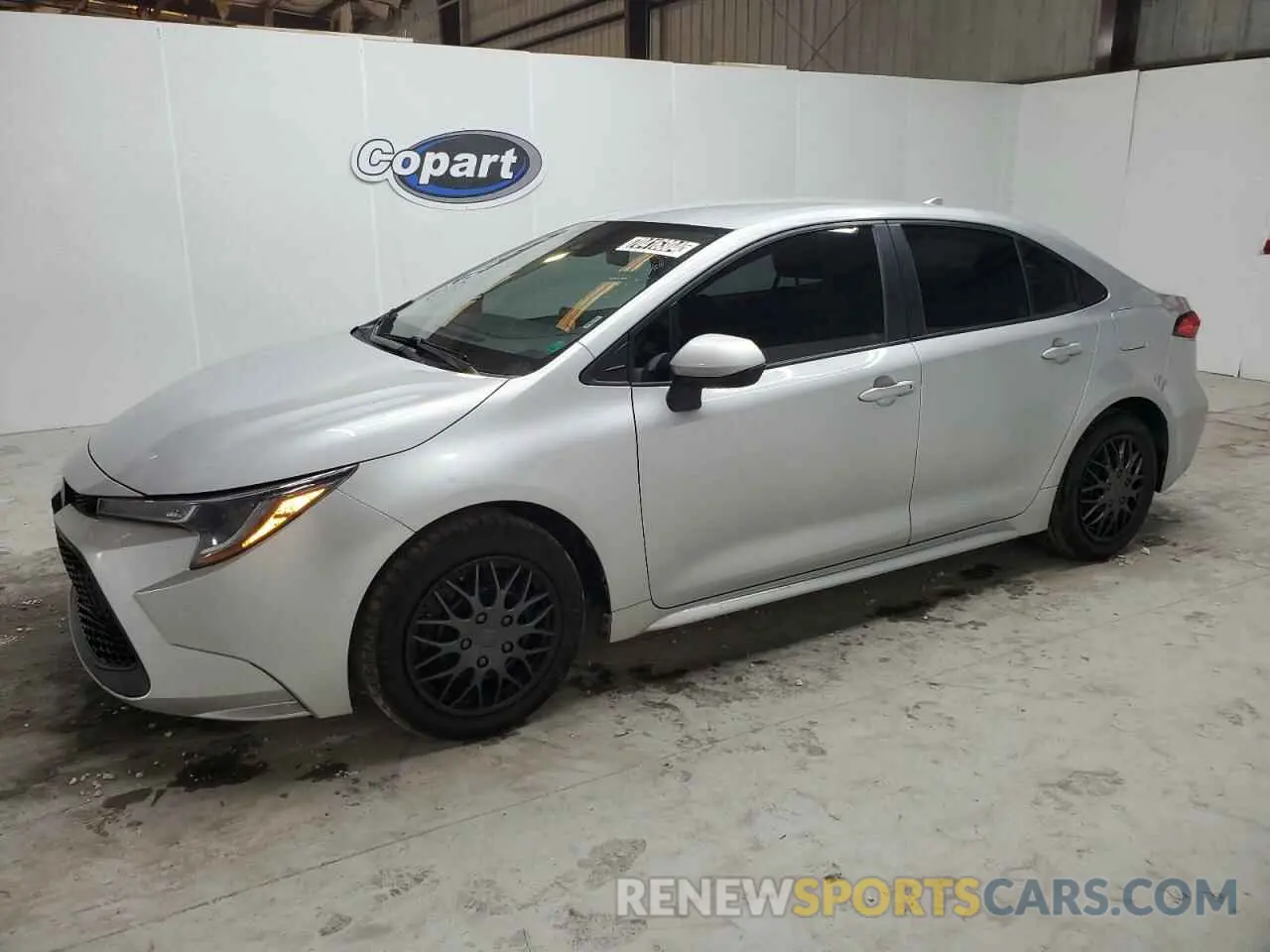 1 Photograph of a damaged car 5YFEPMAE8NP275180 TOYOTA COROLLA 2022