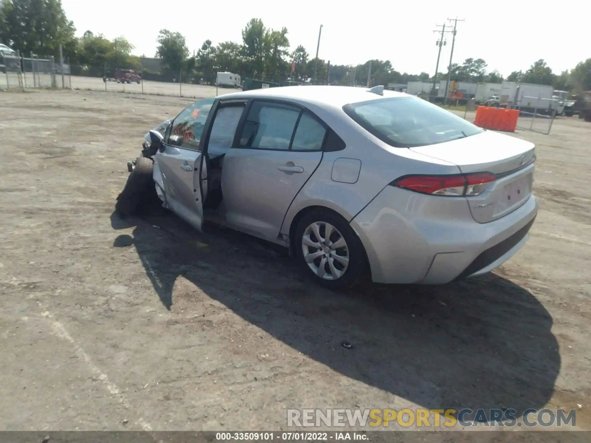 3 Photograph of a damaged car 5YFEPMAE8NP277446 TOYOTA COROLLA 2022