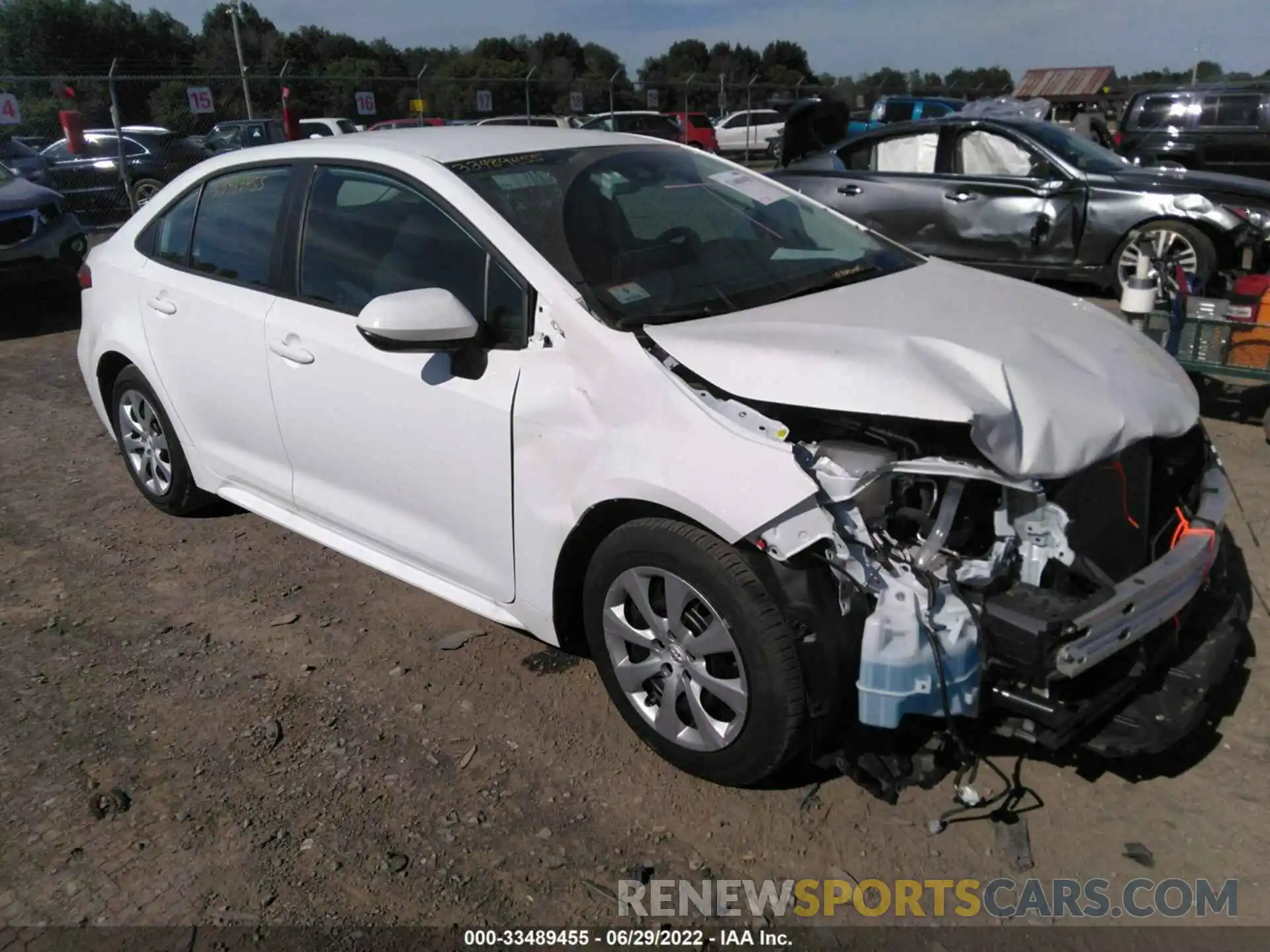 1 Photograph of a damaged car 5YFEPMAE8NP277964 TOYOTA COROLLA 2022