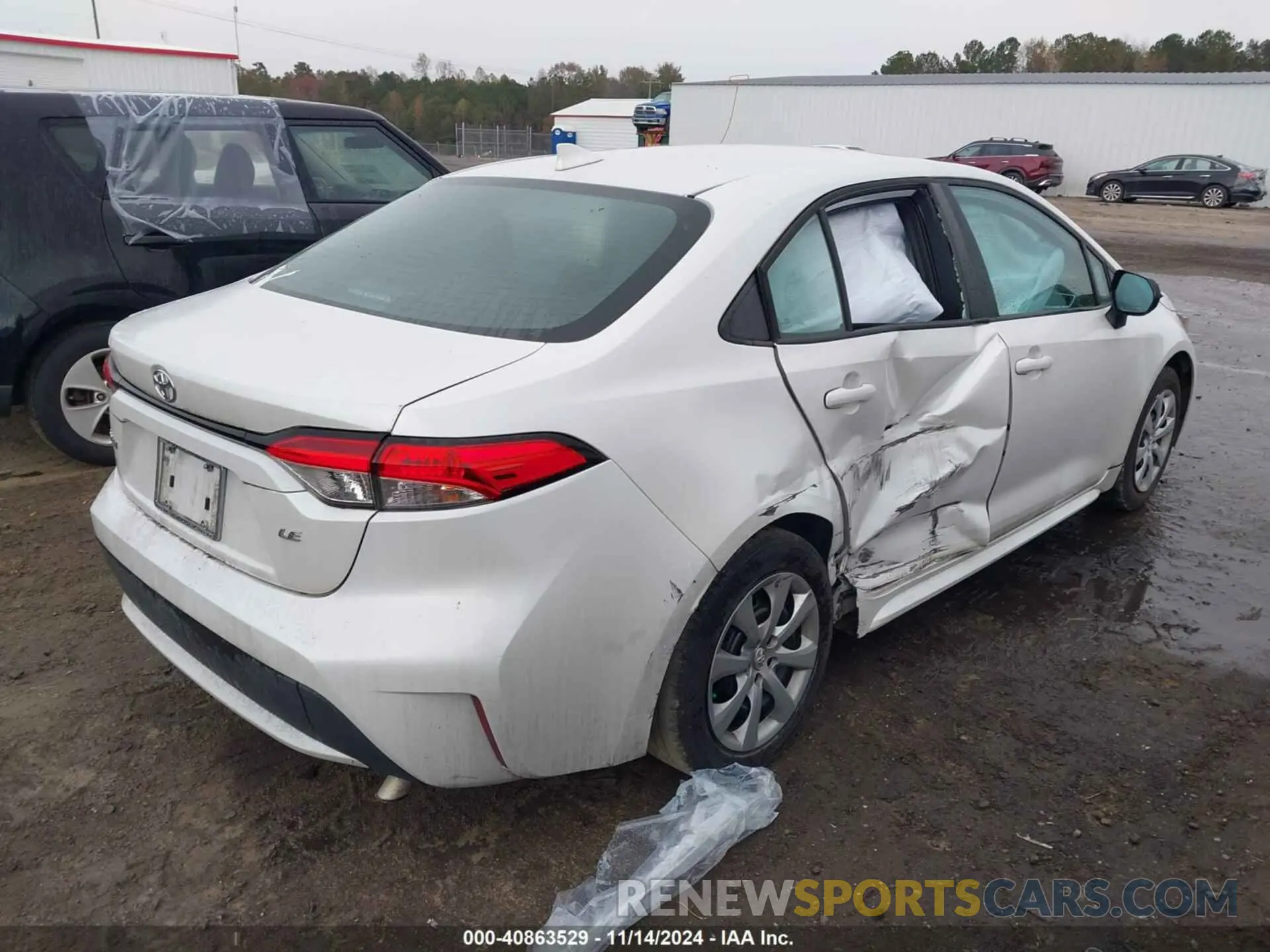 4 Photograph of a damaged car 5YFEPMAE8NP279214 TOYOTA COROLLA 2022