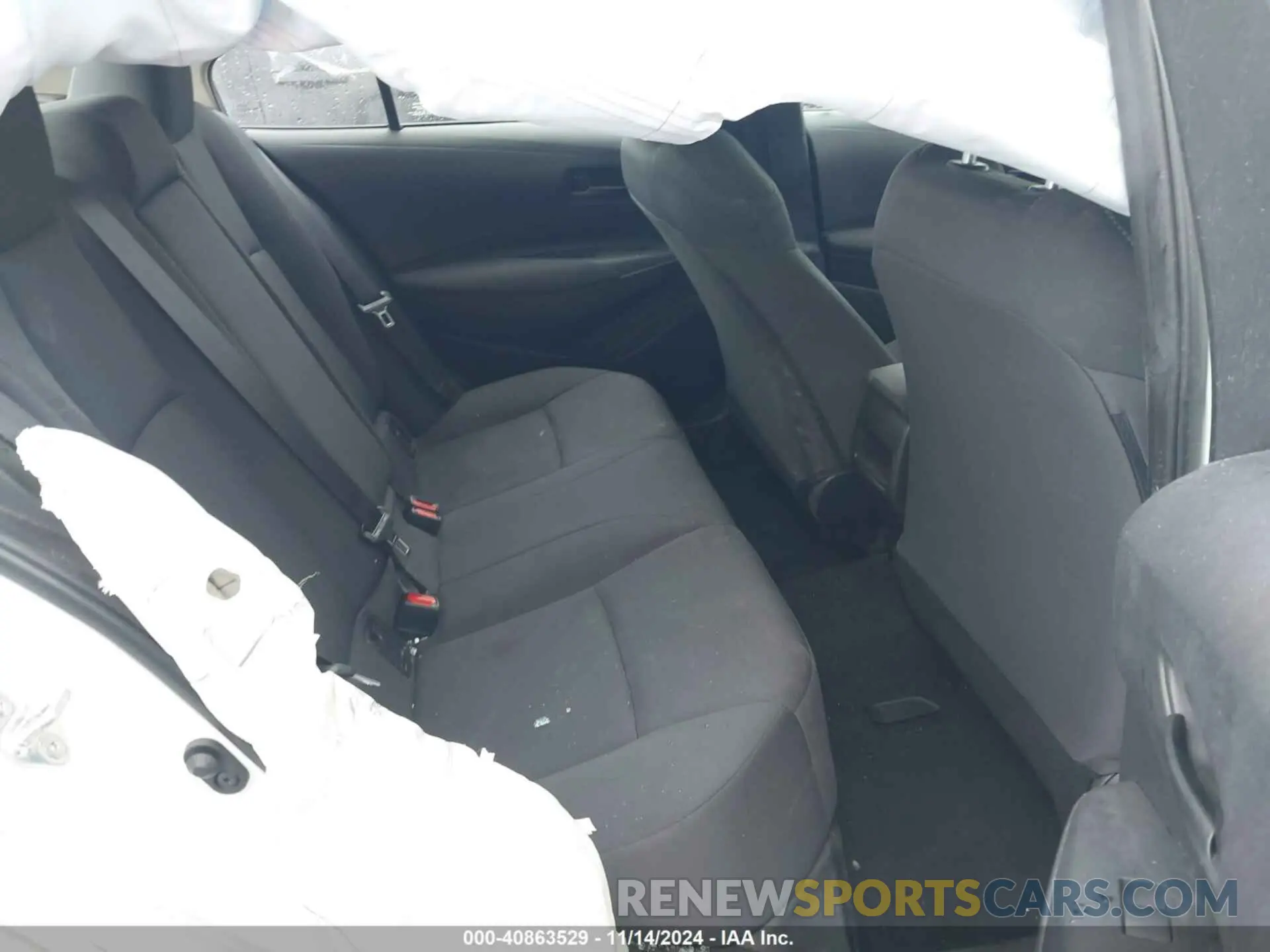 8 Photograph of a damaged car 5YFEPMAE8NP279214 TOYOTA COROLLA 2022