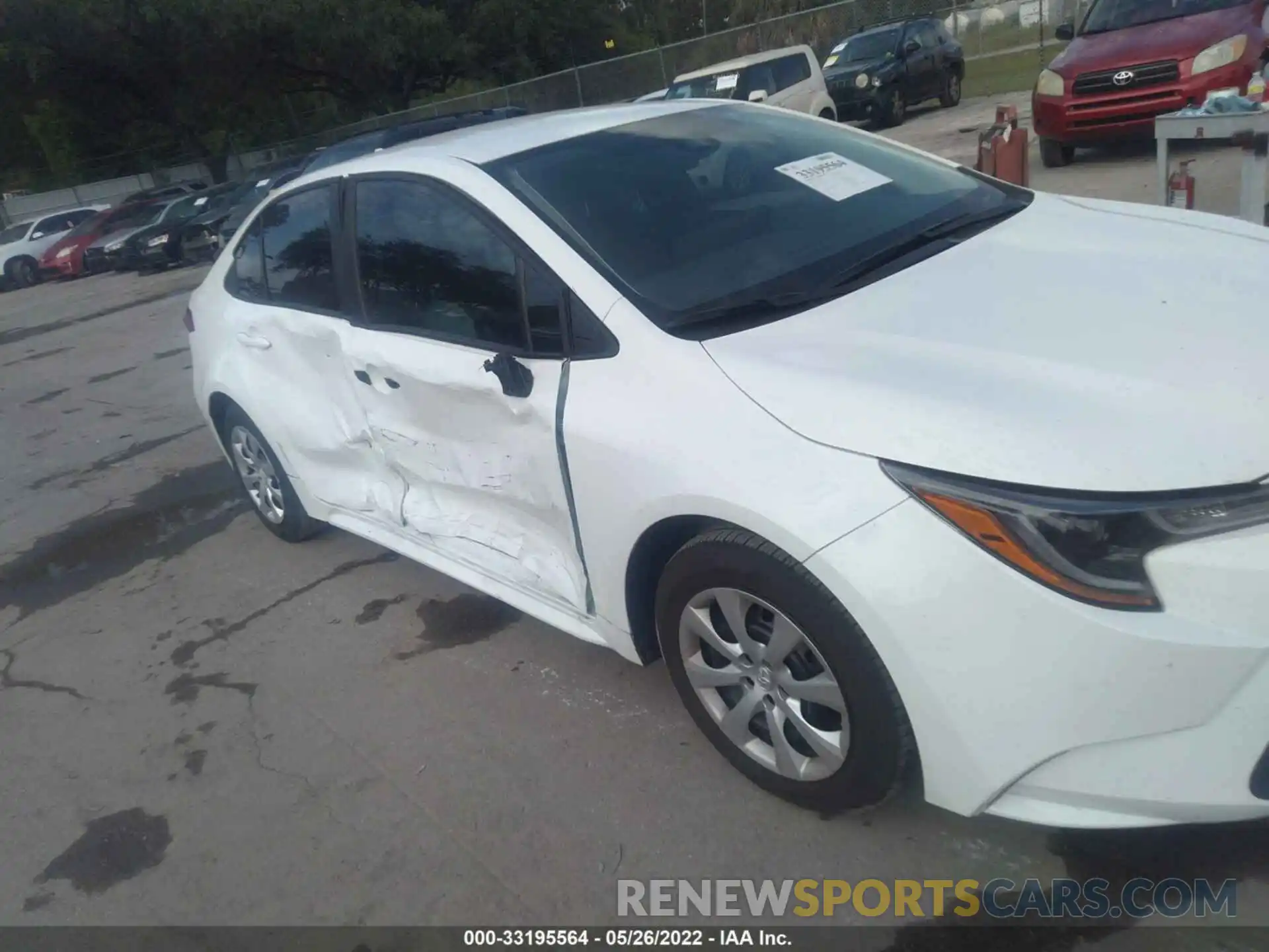 6 Photograph of a damaged car 5YFEPMAE8NP289371 TOYOTA COROLLA 2022