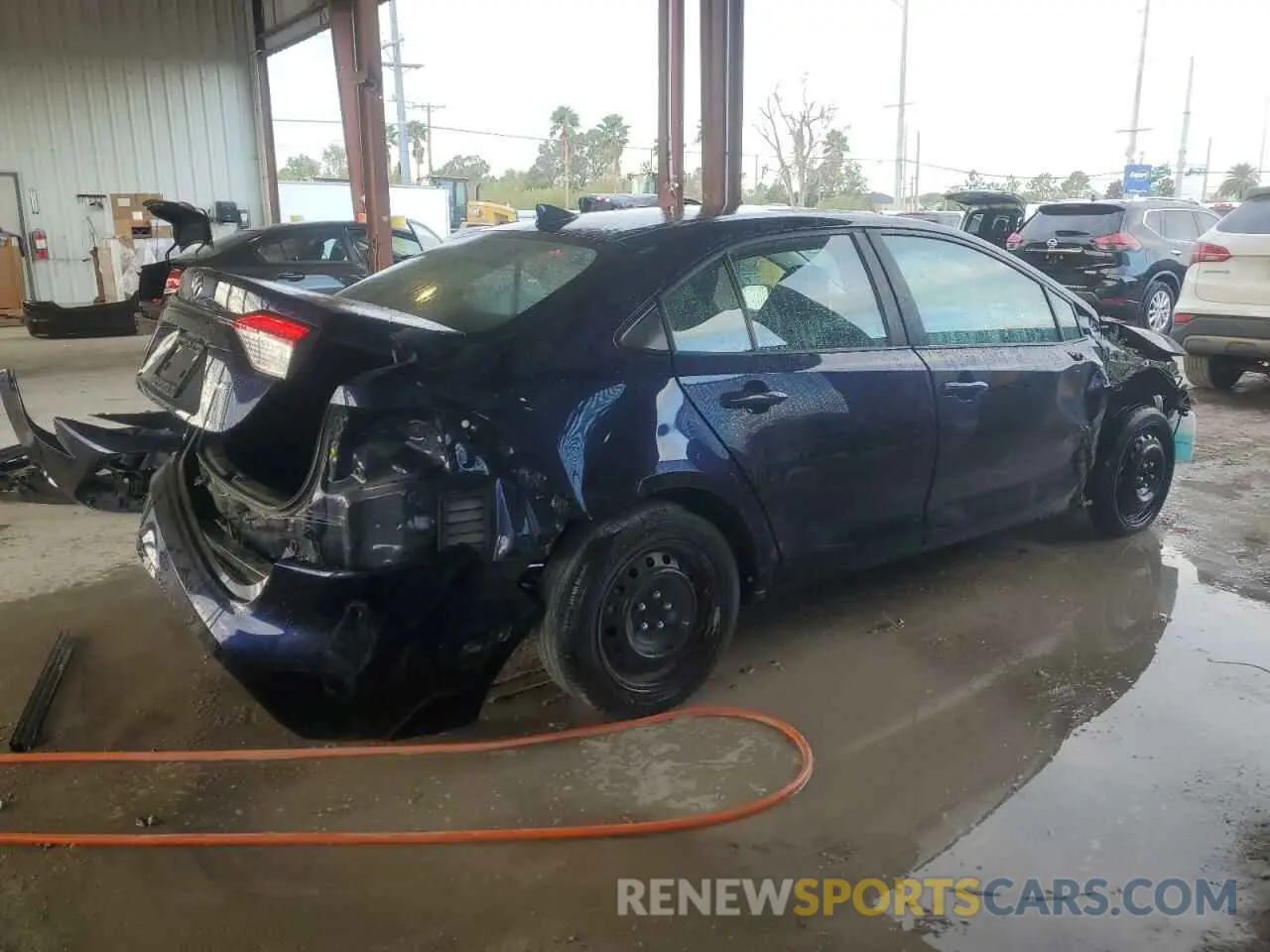 3 Photograph of a damaged car 5YFEPMAE8NP293016 TOYOTA COROLLA 2022