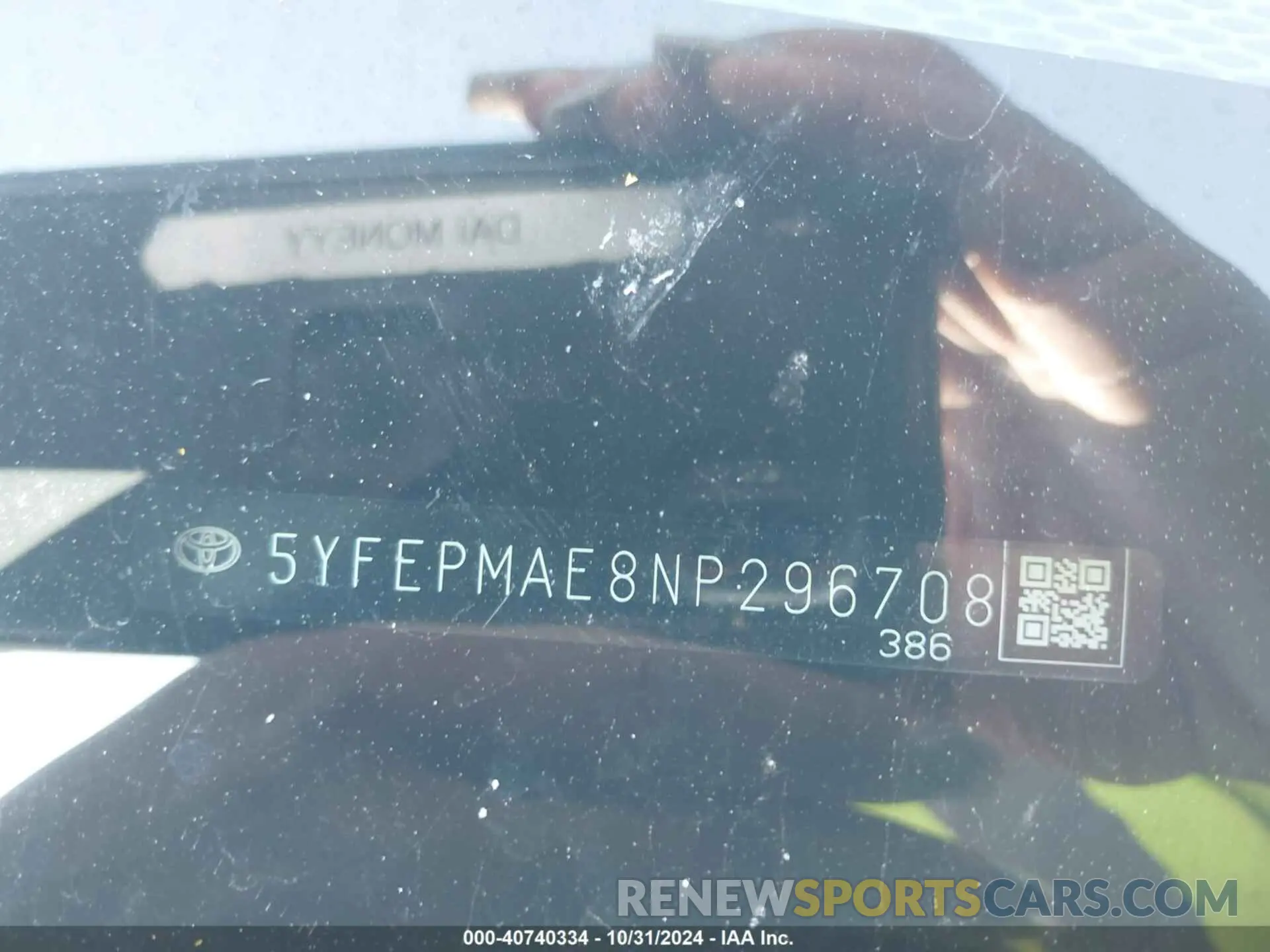 9 Photograph of a damaged car 5YFEPMAE8NP296708 TOYOTA COROLLA 2022