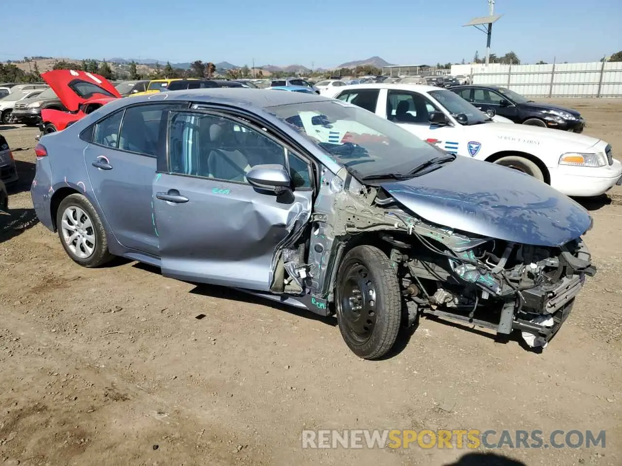 4 Photograph of a damaged car 5YFEPMAE8NP302958 TOYOTA COROLLA 2022