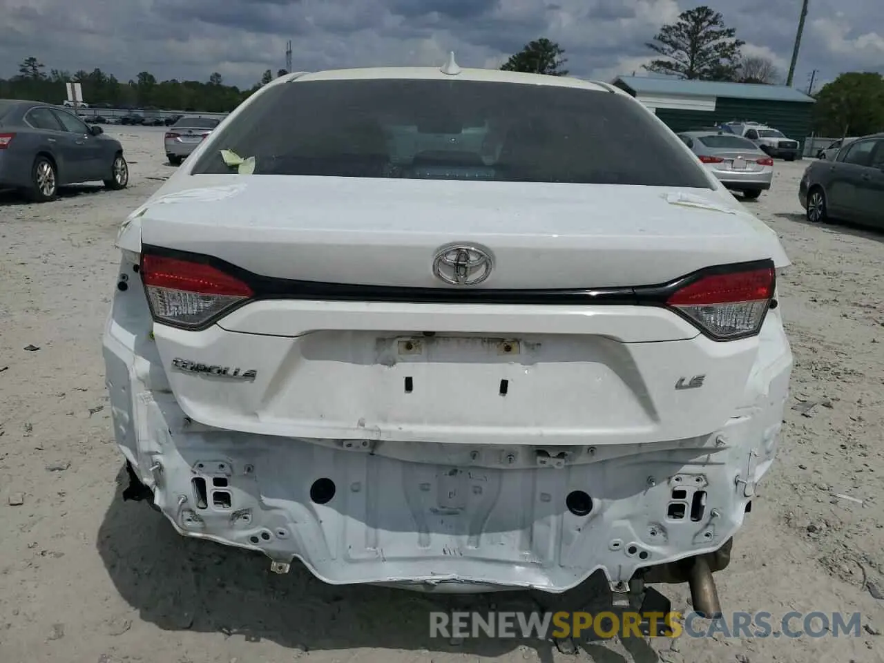 6 Photograph of a damaged car 5YFEPMAE8NP310722 TOYOTA COROLLA 2022