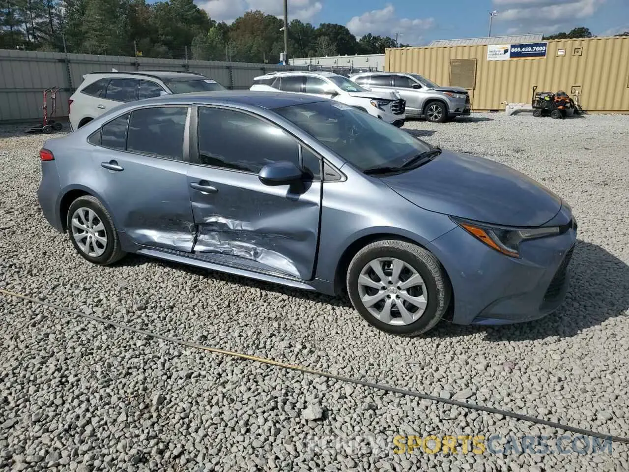 4 Photograph of a damaged car 5YFEPMAE8NP310817 TOYOTA COROLLA 2022