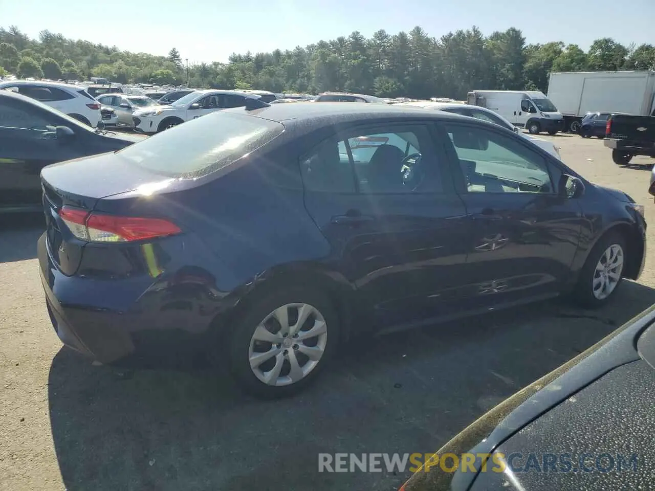 3 Photograph of a damaged car 5YFEPMAE8NP320893 TOYOTA COROLLA 2022