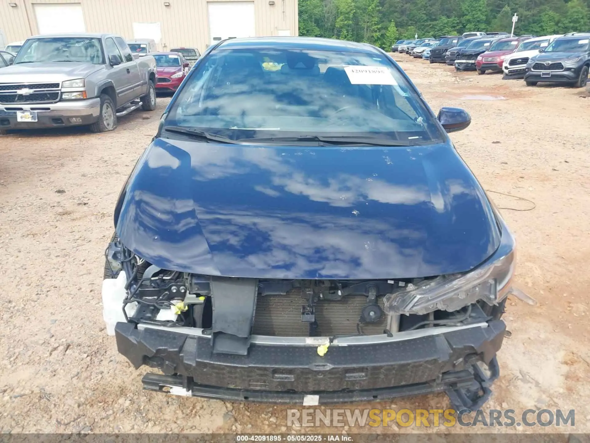 12 Photograph of a damaged car 5YFEPMAE8NP321767 TOYOTA COROLLA 2022