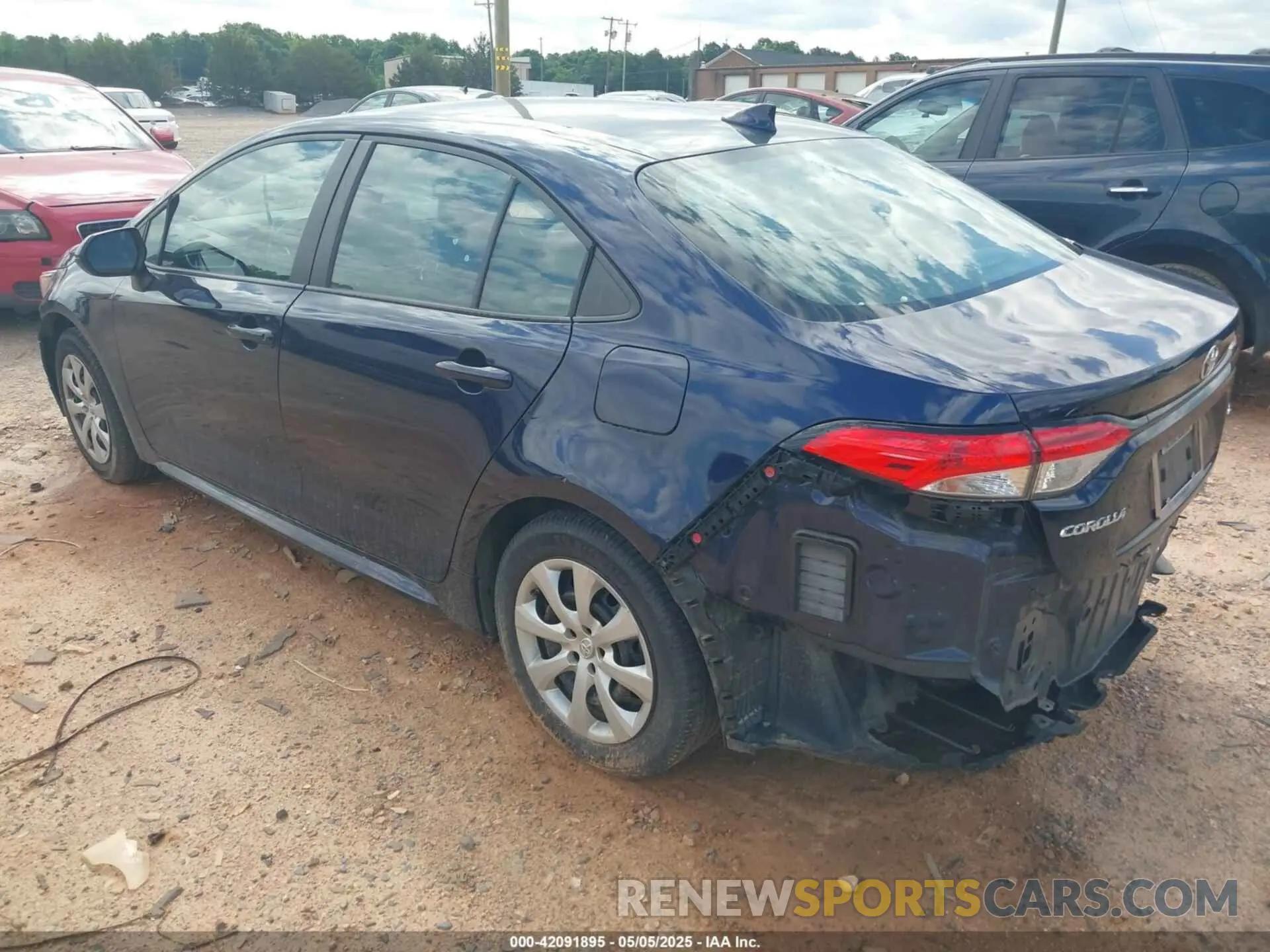 3 Photograph of a damaged car 5YFEPMAE8NP321767 TOYOTA COROLLA 2022