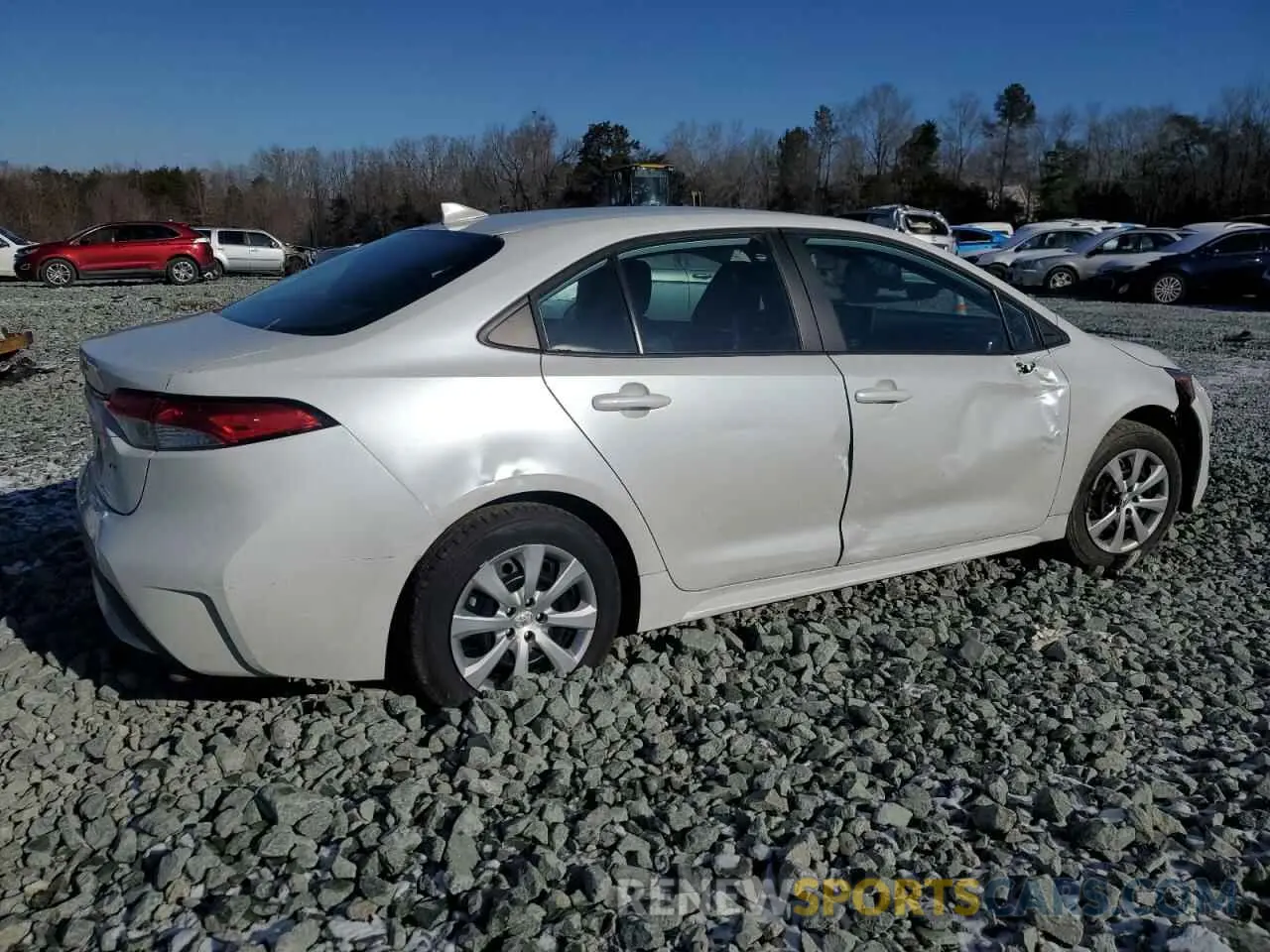 3 Photograph of a damaged car 5YFEPMAE8NP323972 TOYOTA COROLLA 2022