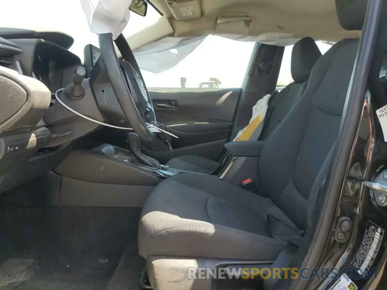 7 Photograph of a damaged car 5YFEPMAE8NP324815 TOYOTA COROLLA 2022