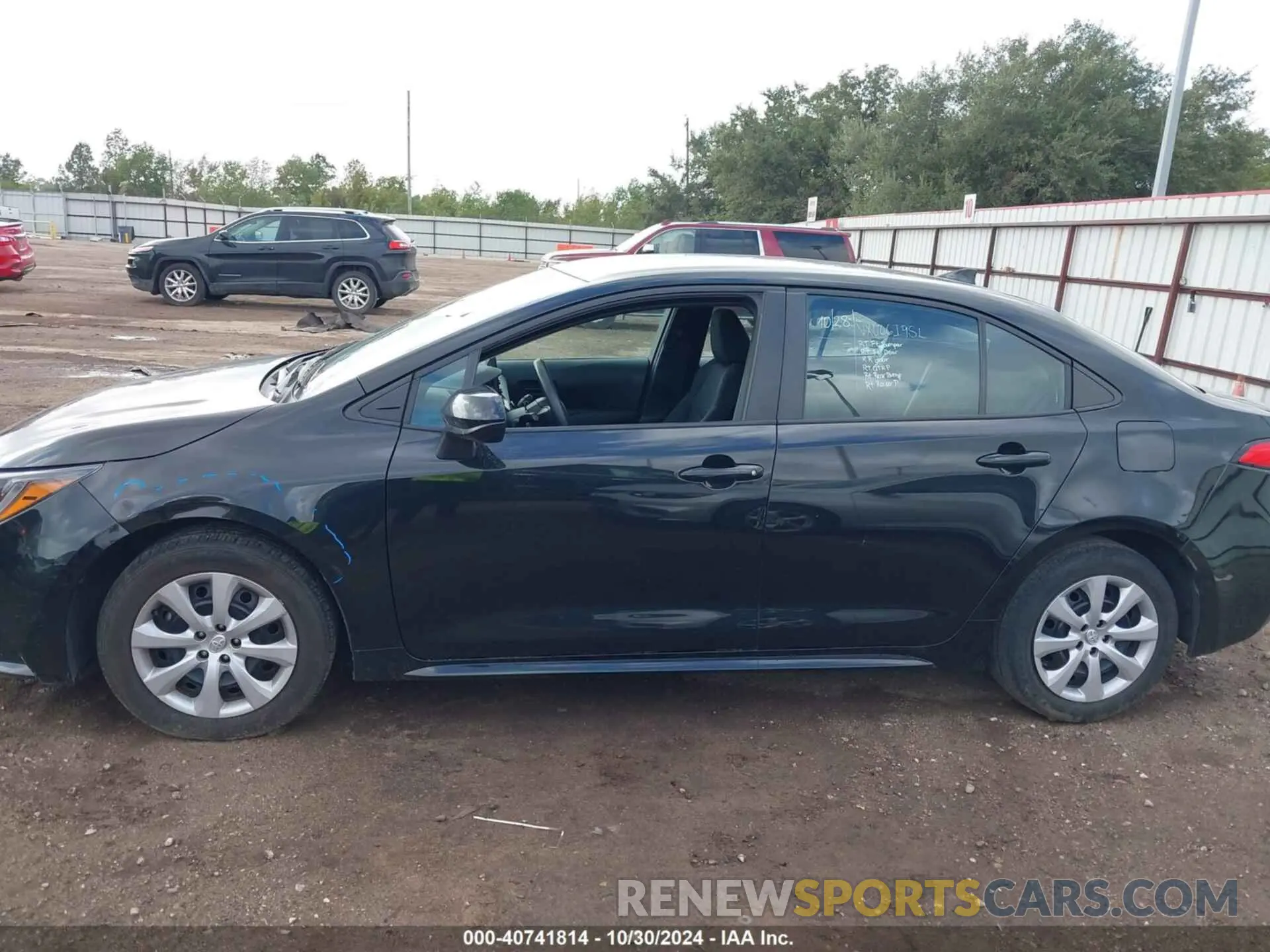 14 Photograph of a damaged car 5YFEPMAE8NP324927 TOYOTA COROLLA 2022