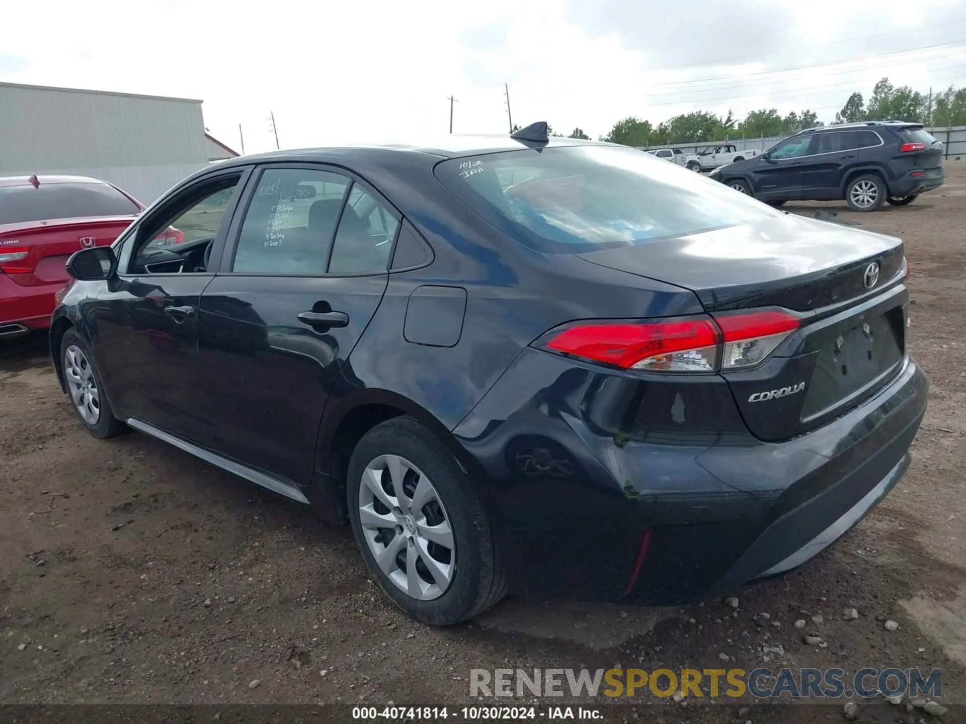 3 Photograph of a damaged car 5YFEPMAE8NP324927 TOYOTA COROLLA 2022
