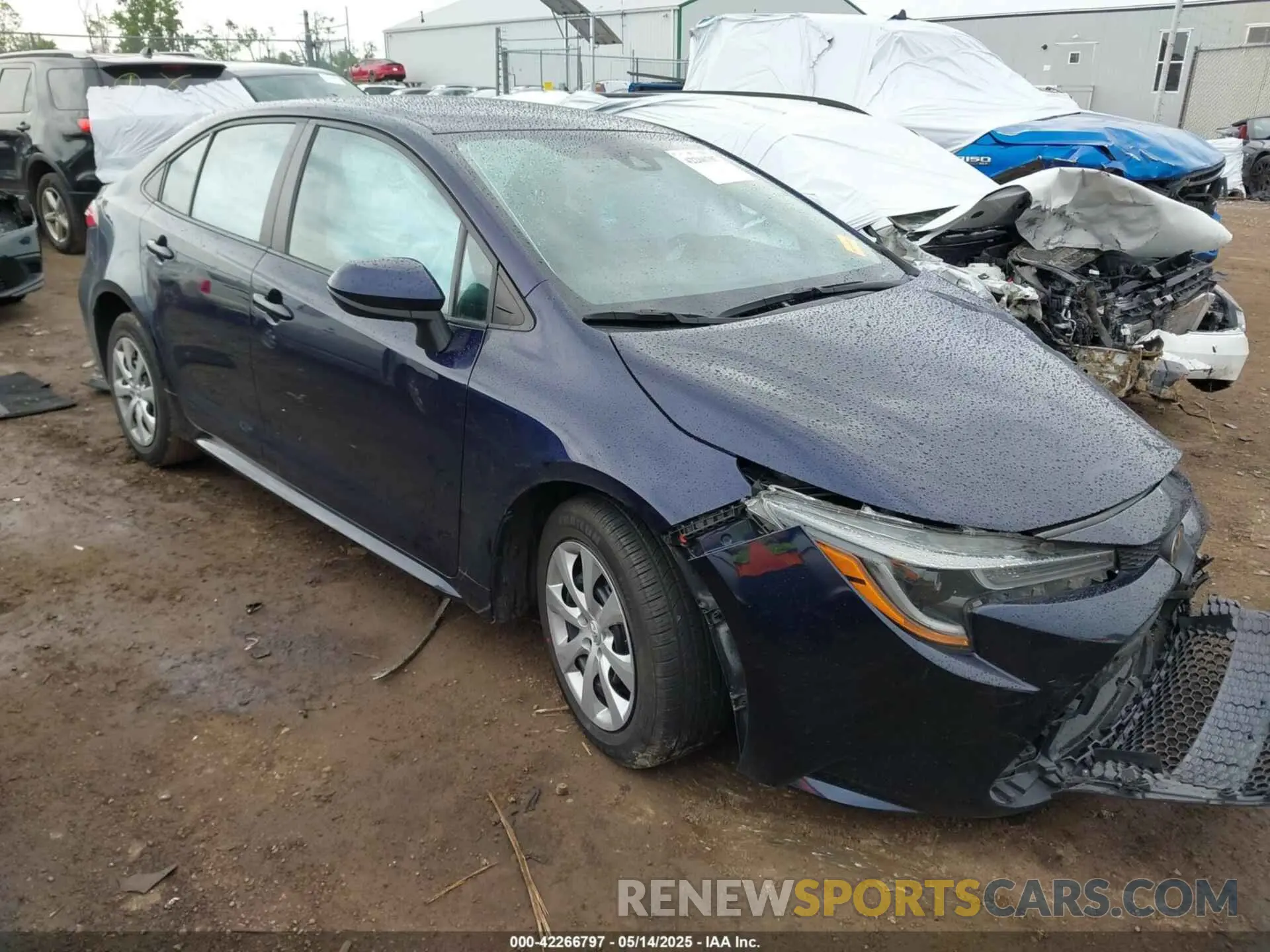 1 Photograph of a damaged car 5YFEPMAE8NP332672 TOYOTA COROLLA 2022