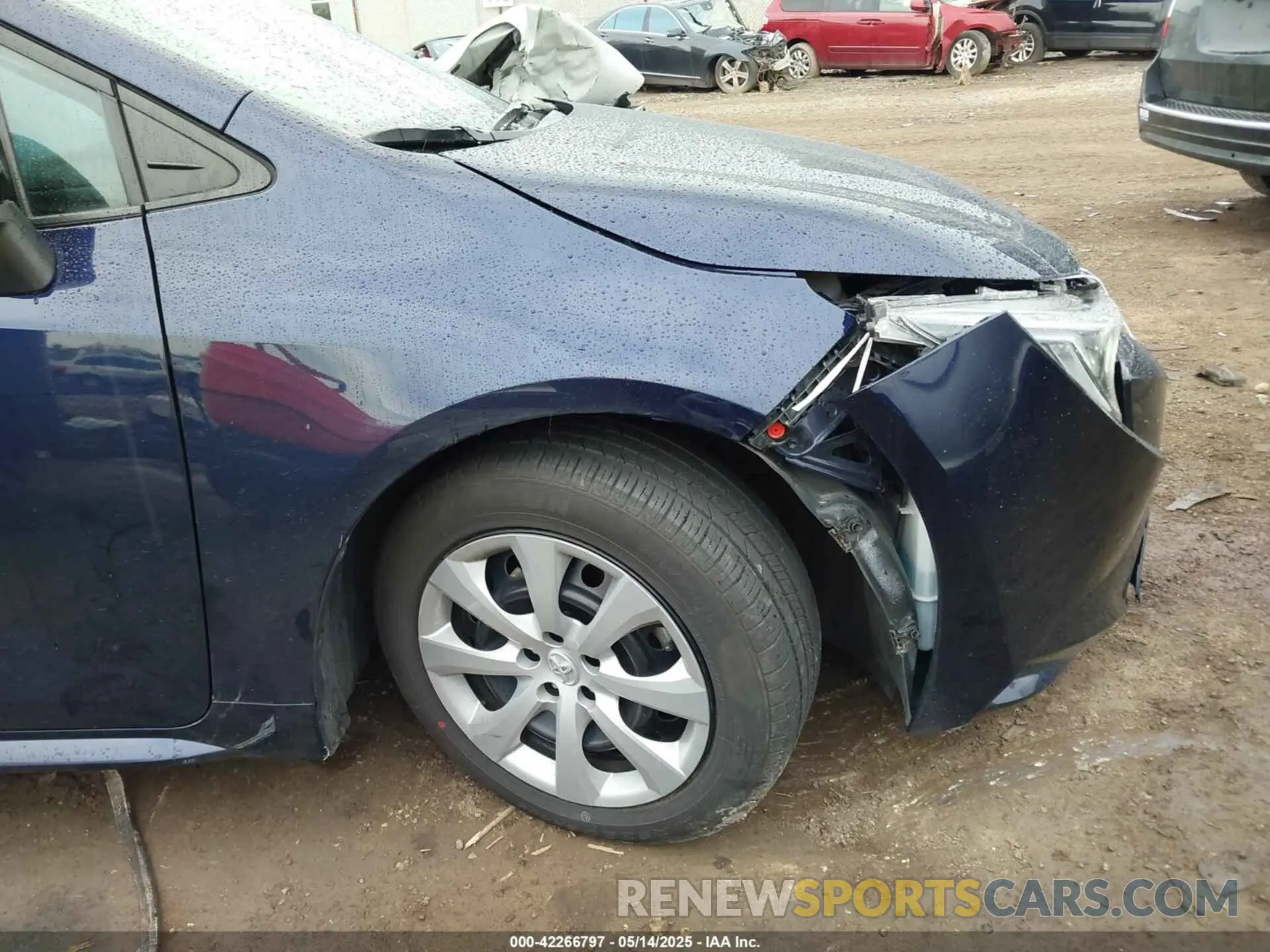 6 Photograph of a damaged car 5YFEPMAE8NP332672 TOYOTA COROLLA 2022
