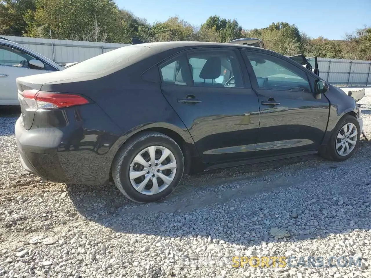 3 Photograph of a damaged car 5YFEPMAE8NP335149 TOYOTA COROLLA 2022