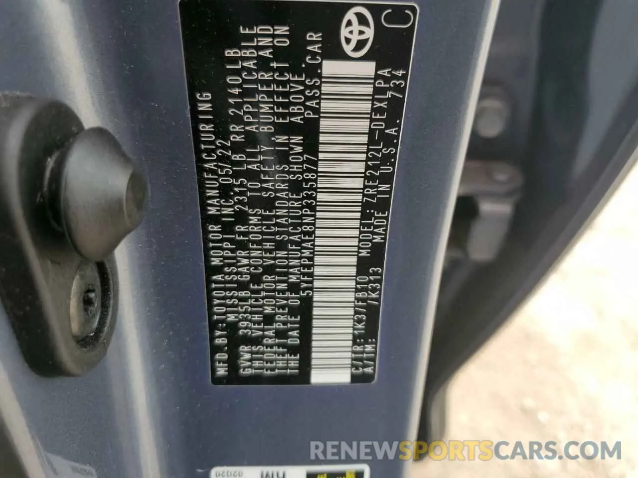 13 Photograph of a damaged car 5YFEPMAE8NP335877 TOYOTA COROLLA 2022