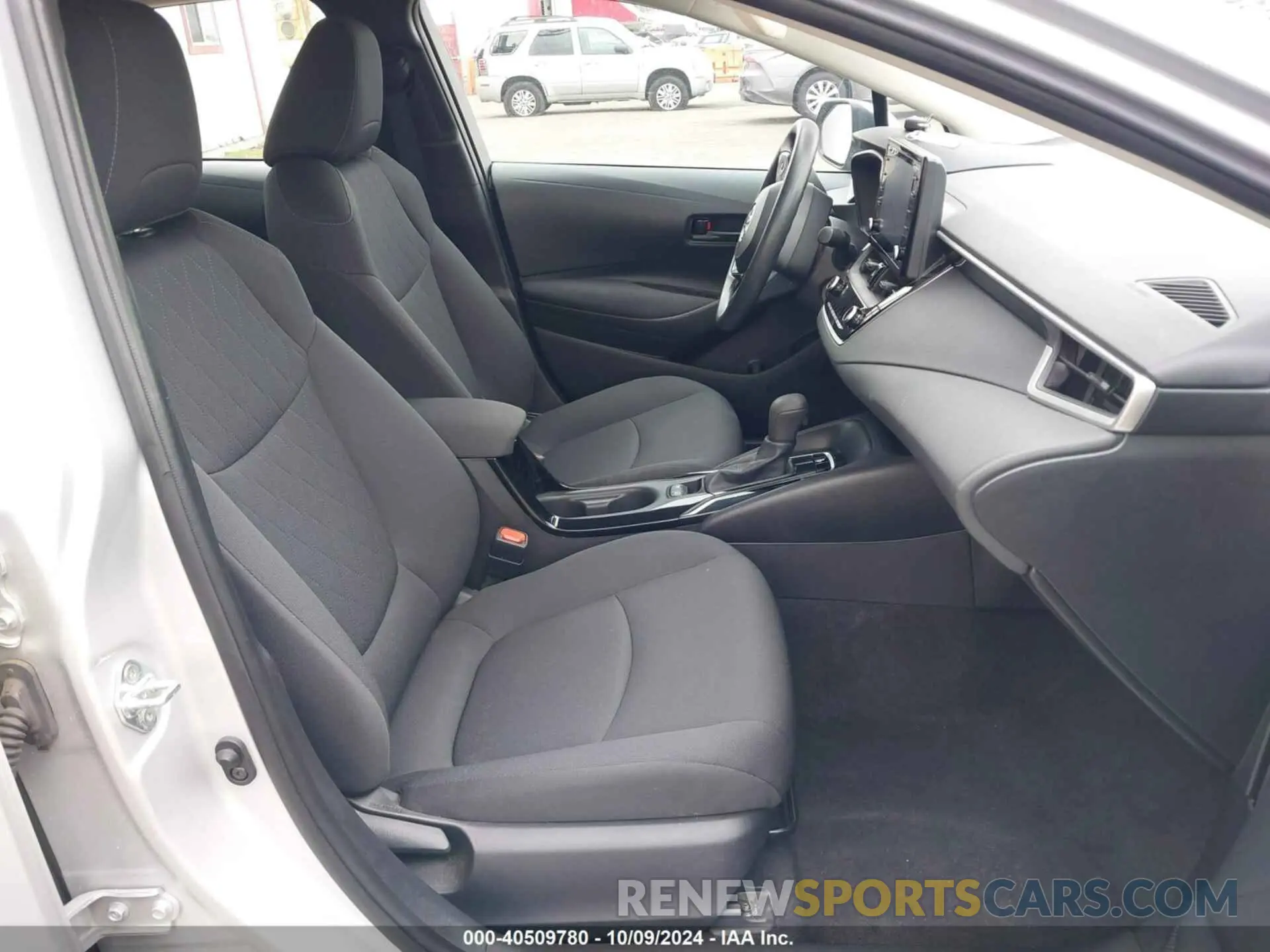 5 Photograph of a damaged car 5YFEPMAE8NP339699 TOYOTA COROLLA 2022