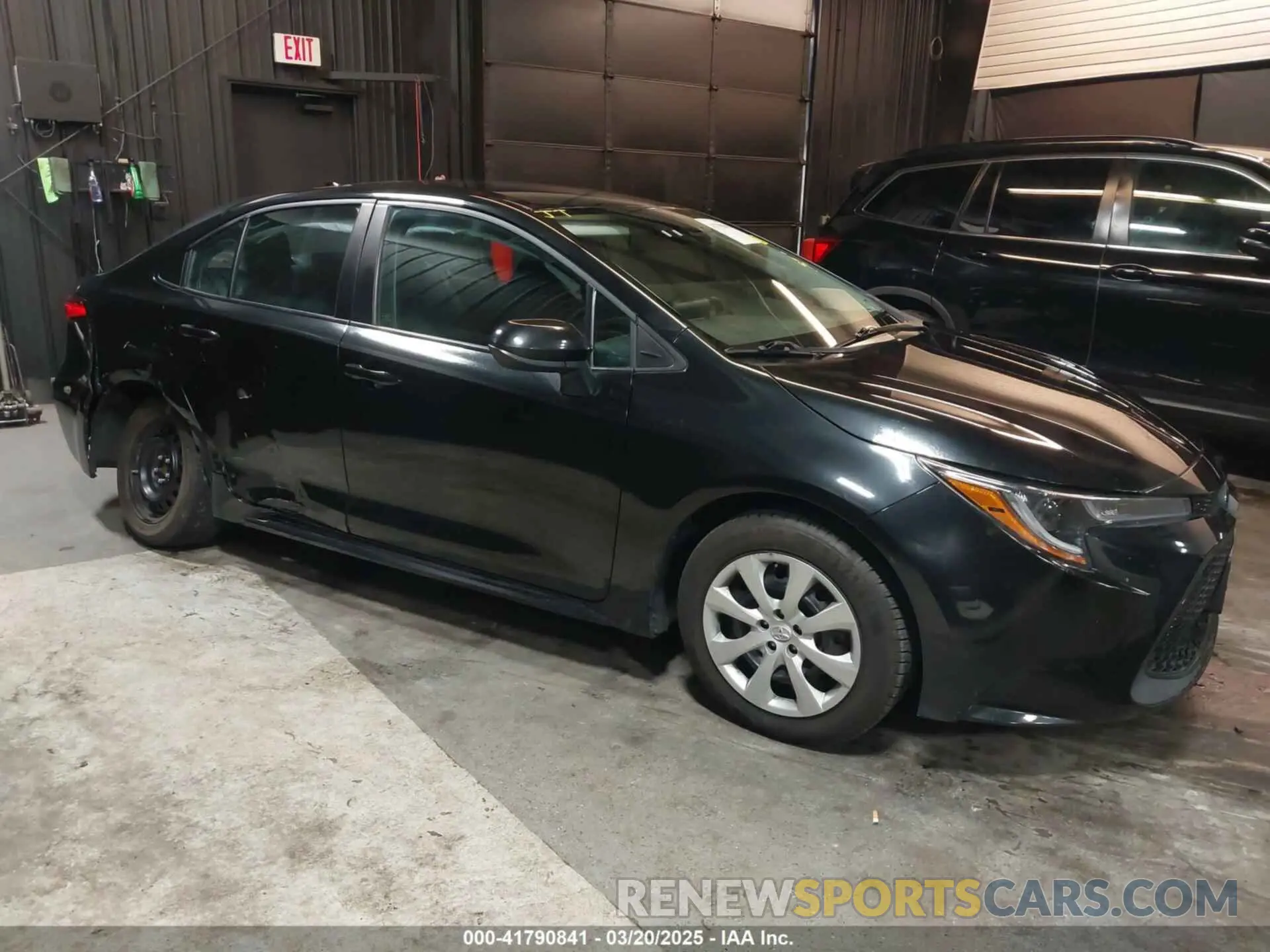1 Photograph of a damaged car 5YFEPMAE8NP341856 TOYOTA COROLLA 2022