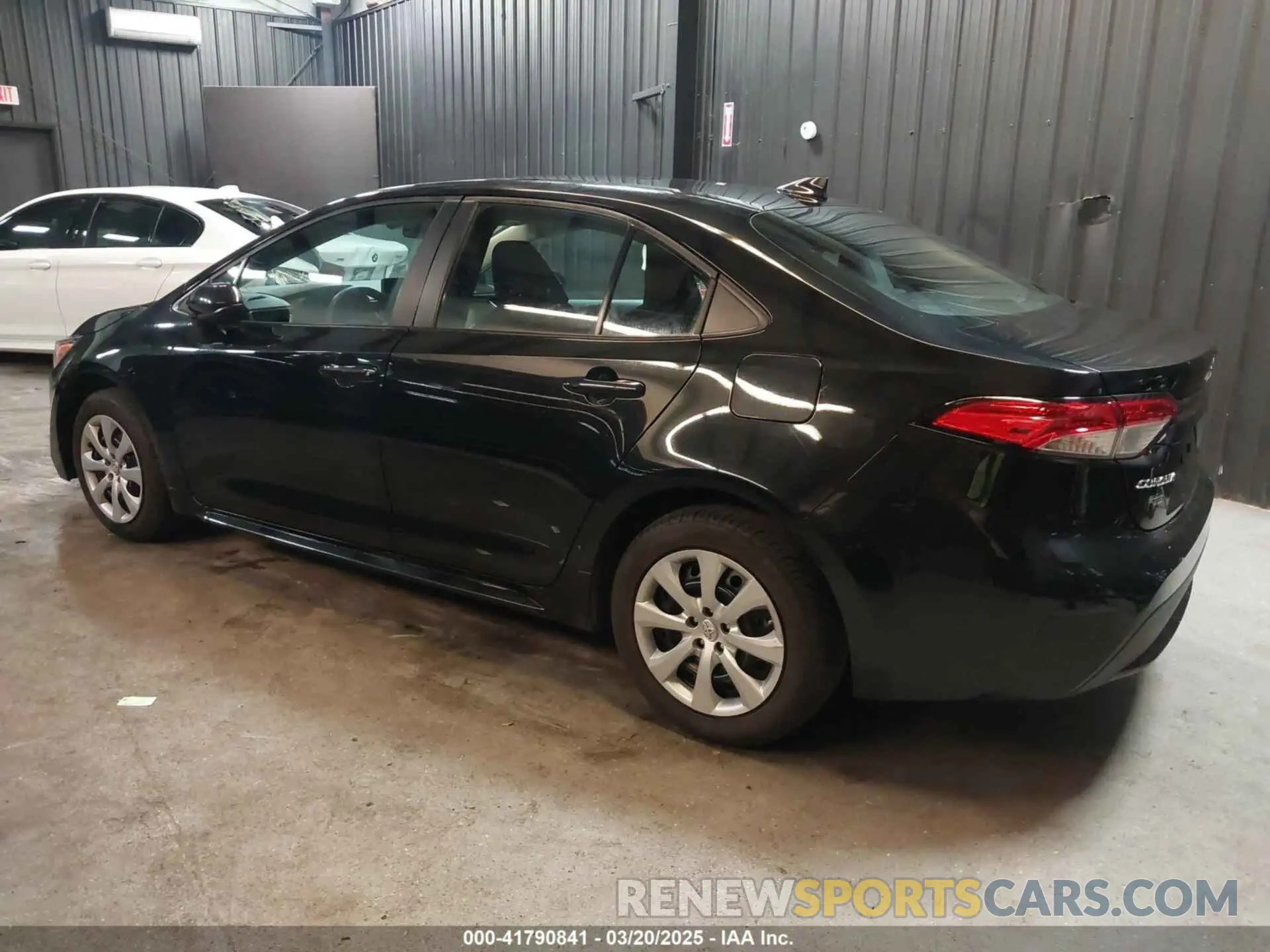 3 Photograph of a damaged car 5YFEPMAE8NP341856 TOYOTA COROLLA 2022