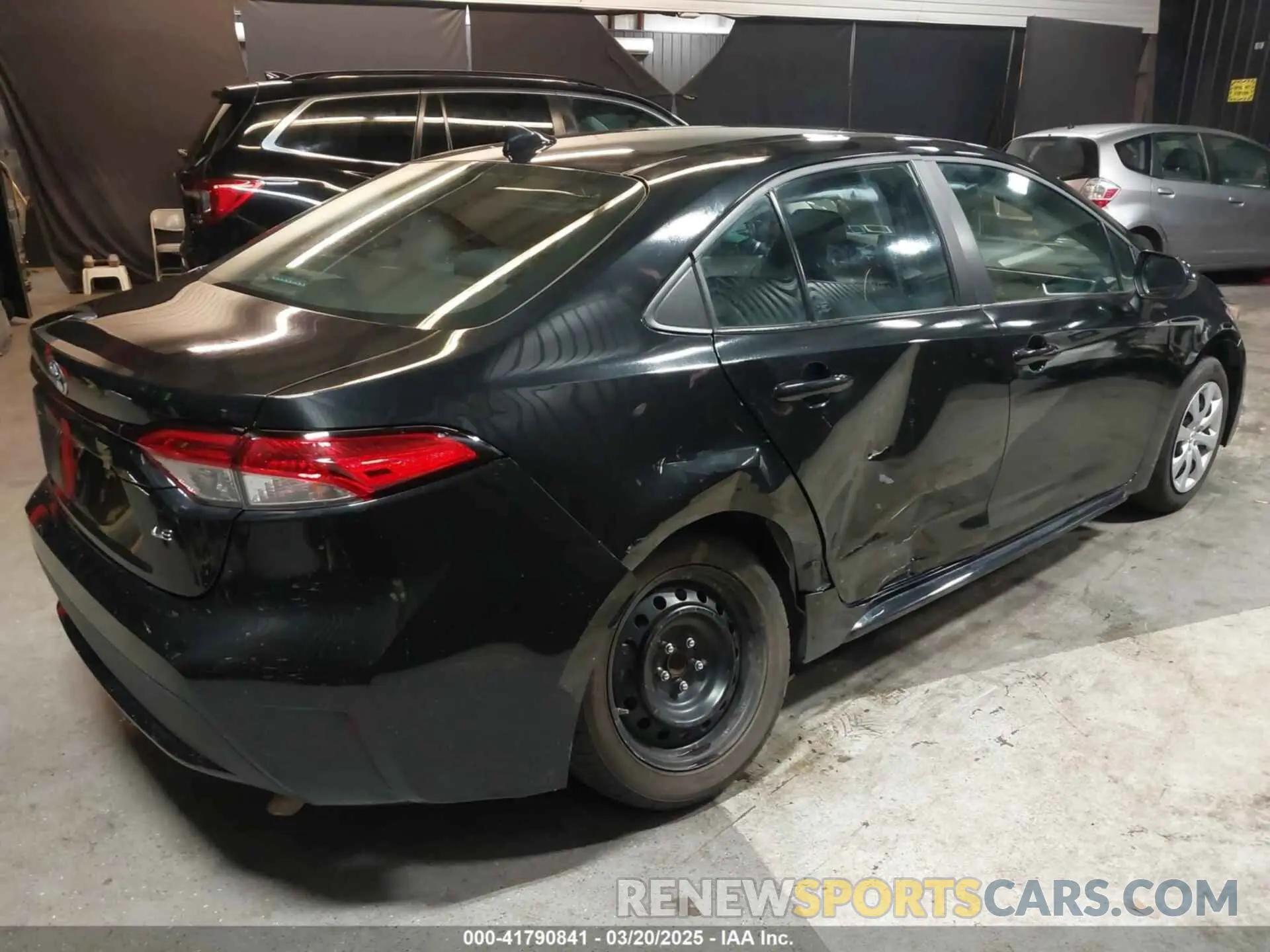 6 Photograph of a damaged car 5YFEPMAE8NP341856 TOYOTA COROLLA 2022