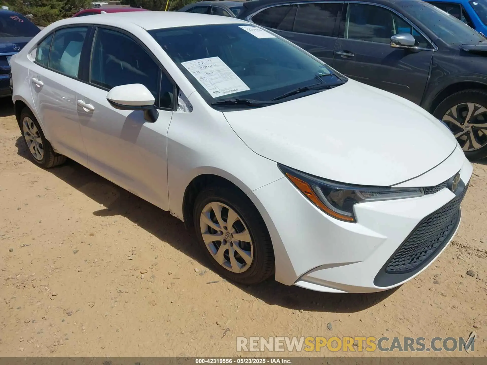 1 Photograph of a damaged car 5YFEPMAE8NP355840 TOYOTA COROLLA 2022